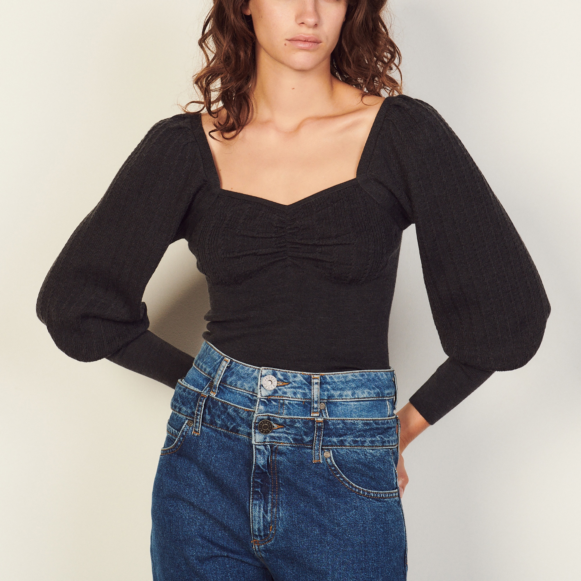 Cropped sweater with sweetheart neckline - 2