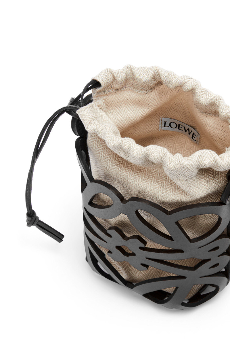 Anagram cut-out pocket in classic calfskin and canvas 4