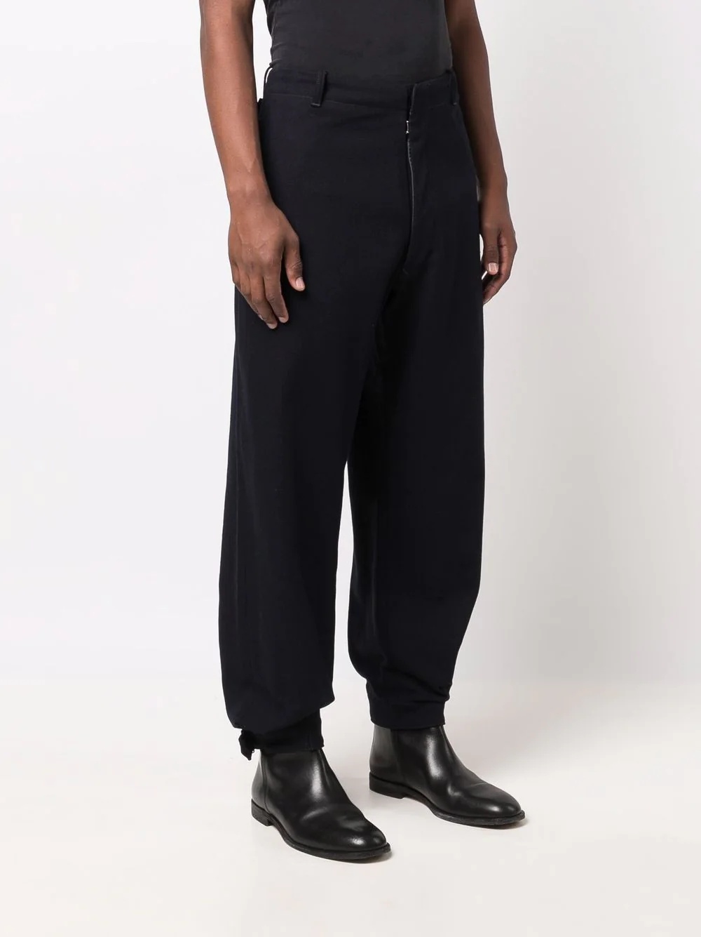 belted-ankles loose-fit trousers - 3