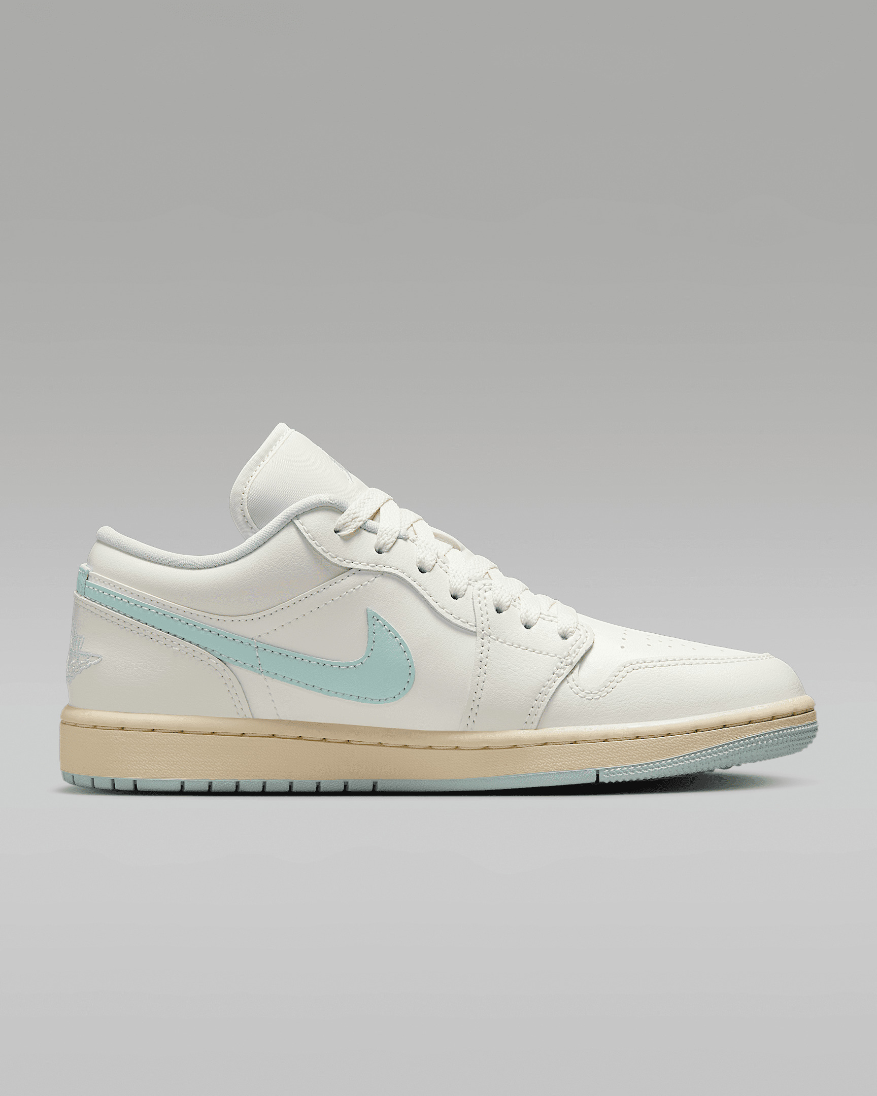 Air Jordan 1 Low Women's Shoes - 3