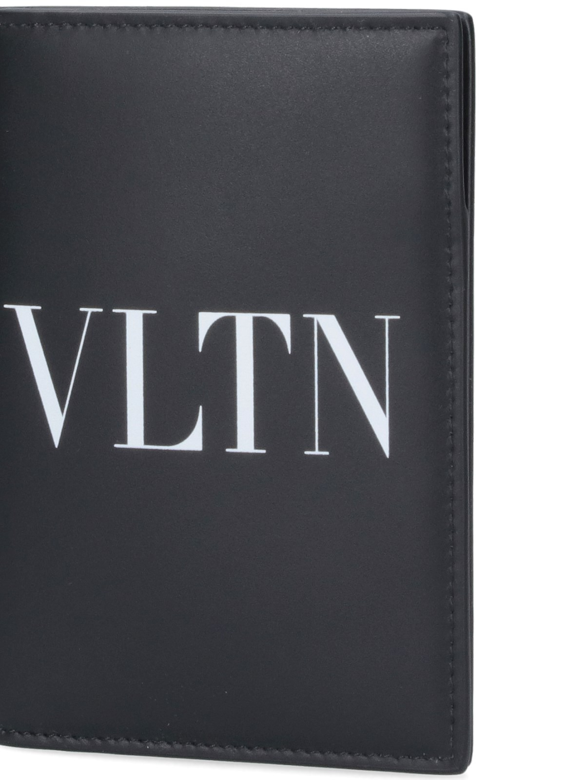 'VLTN' BI-FOLD PASSPORT HOLDER - 5