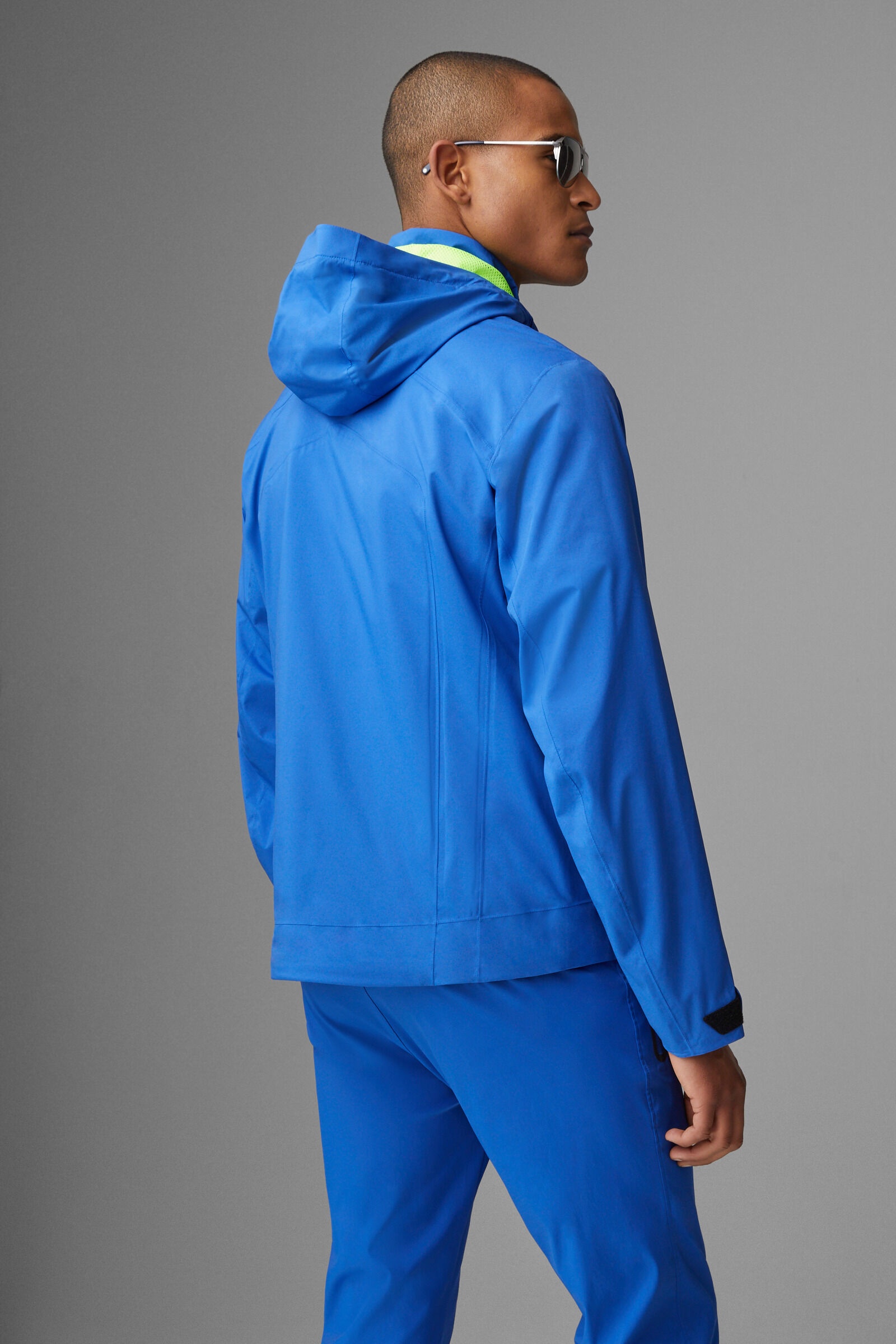 Thameo Functional jacket in Royal blue - 3