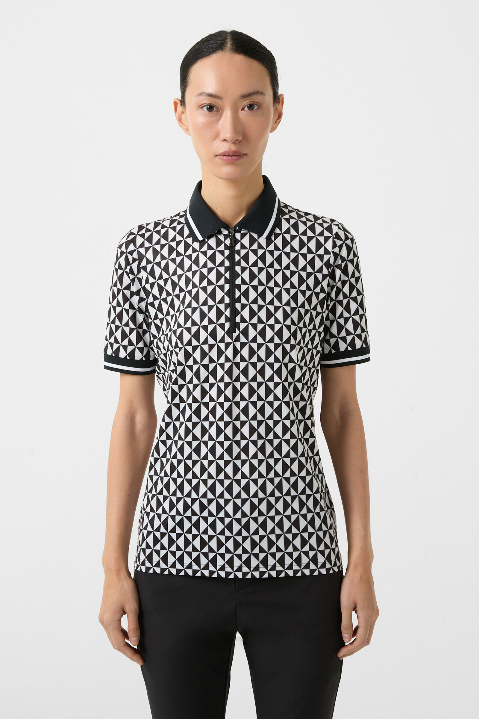 Calista functional short-sleeved top in Black/white - 2