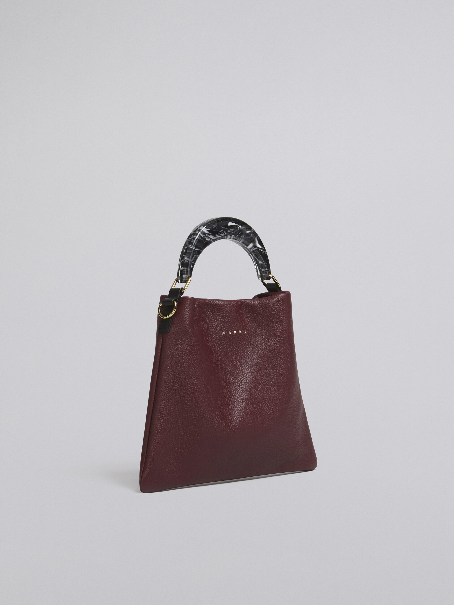 HOBO BAG IN RED GRAINED CALFSKIN AND RESIN HANDLE - 5