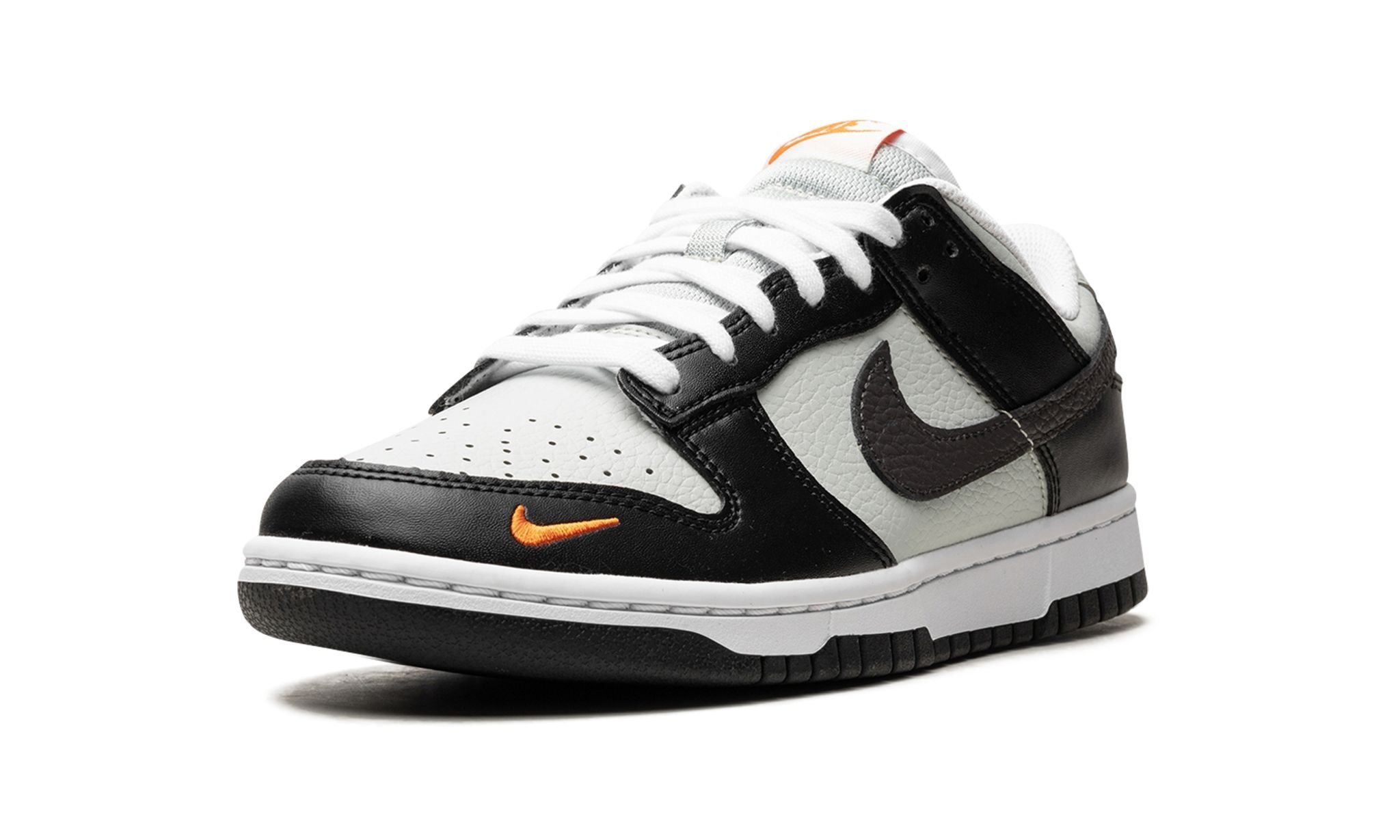 シューズ Nike Dunk Low \"Total Orange\" WMNS Nike Dunk Low 'Total Orange' | Available Now — CNK