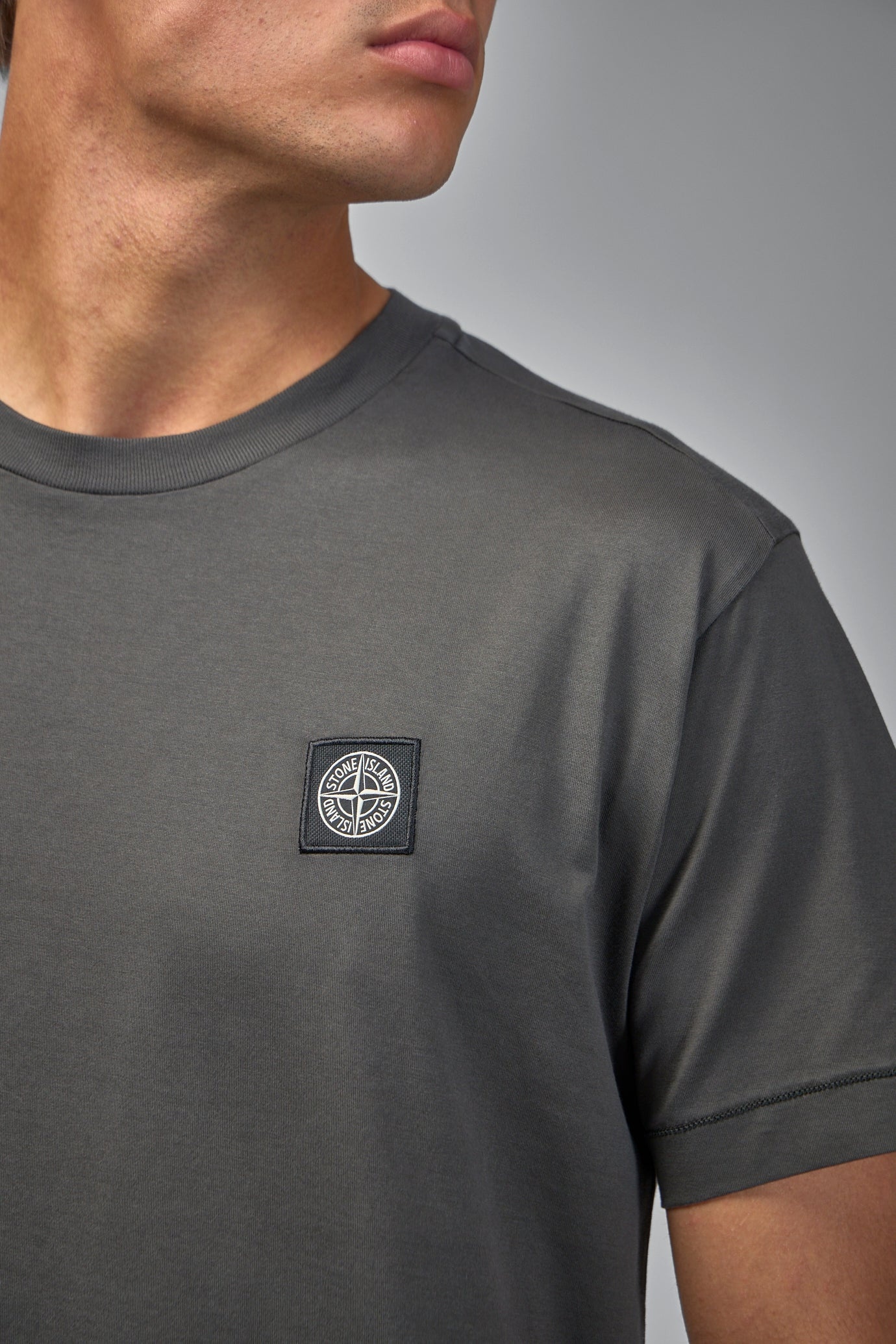 Compass Badge T-Shirt - 4
