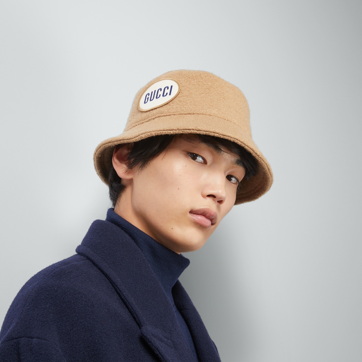 Felted wool bucket hat with patch - 3