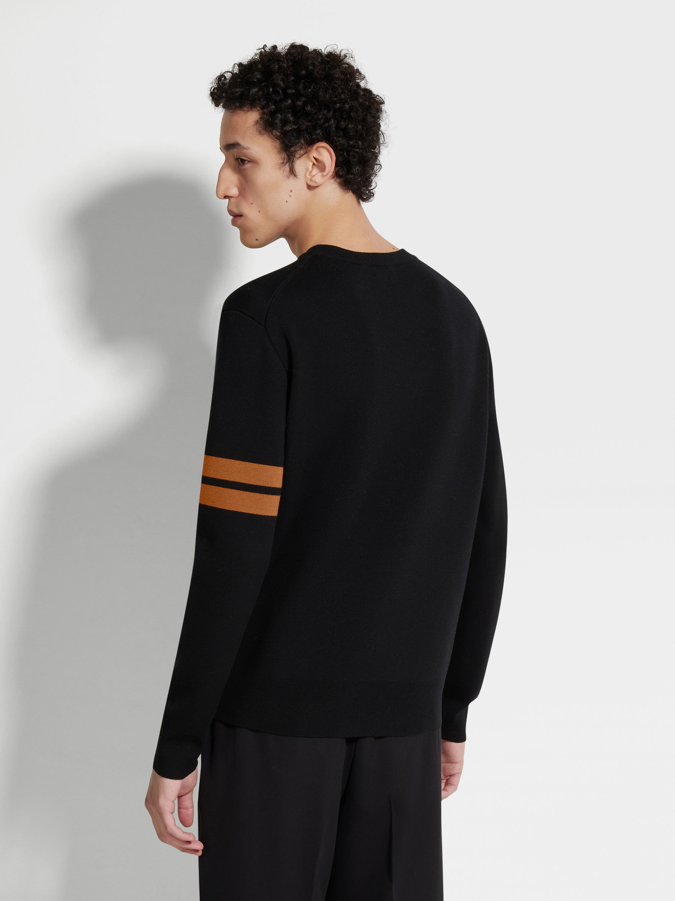 BLACK HIGH PERFORMANCE™ WOOL CREWNECK - 5