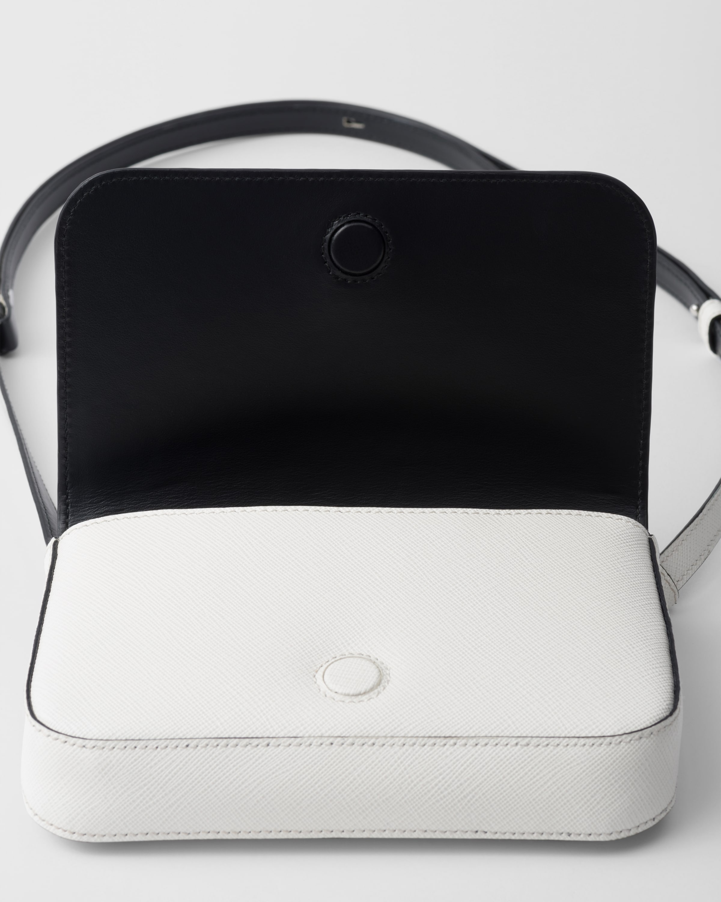 Saffiano leather shoulder bag - 5
