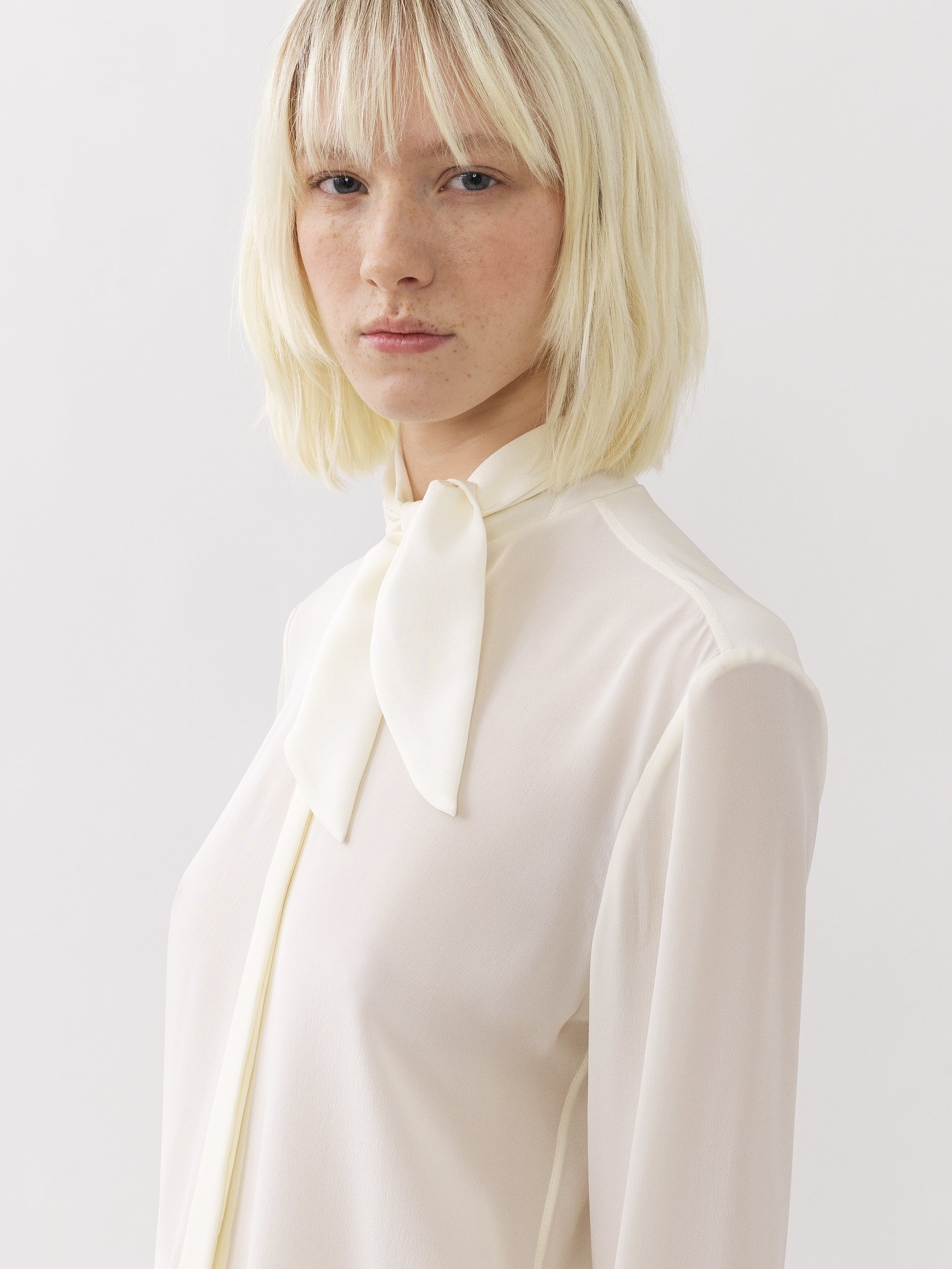 SCARF BLOUSE - 2