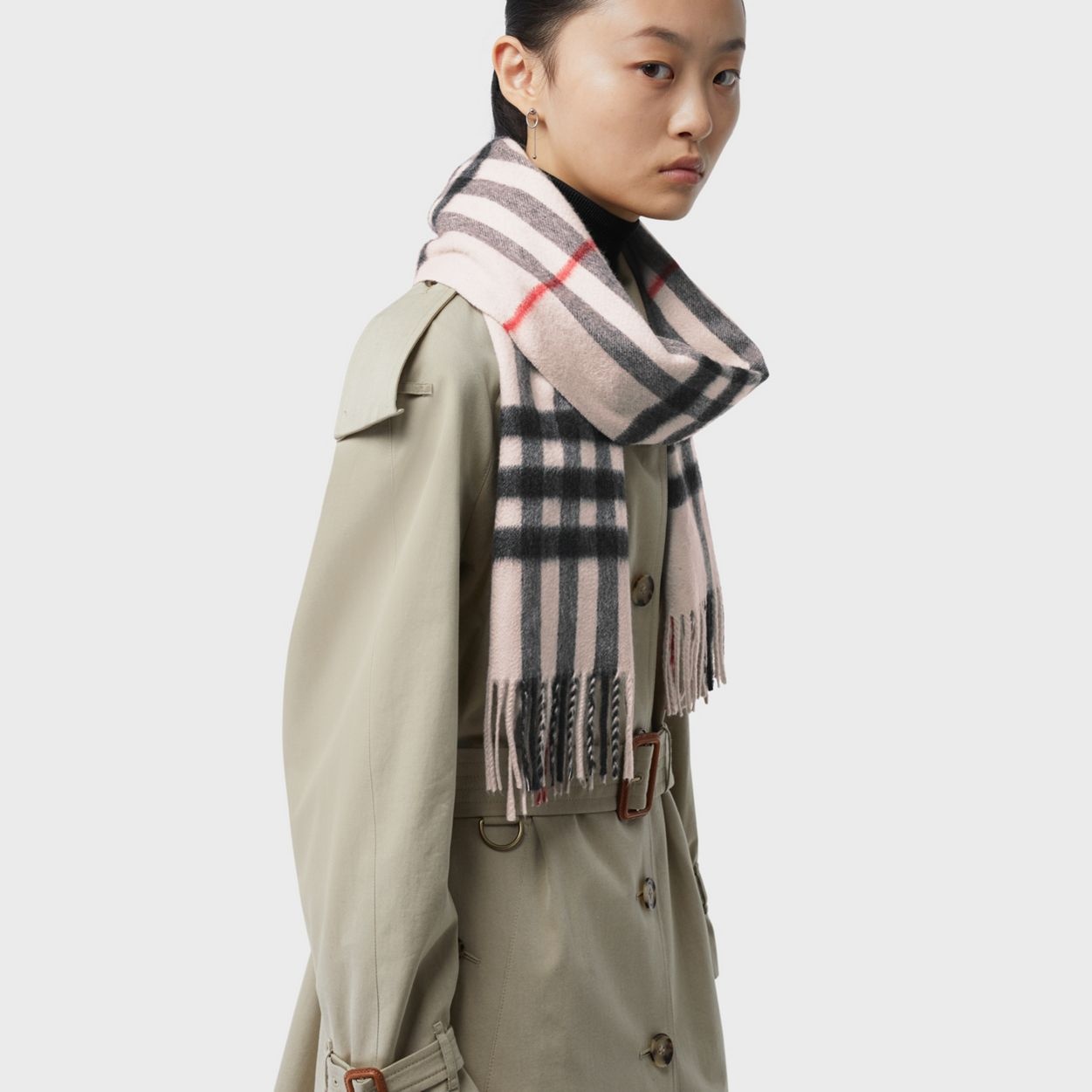 The Classic Check Cashmere Scarf - 7