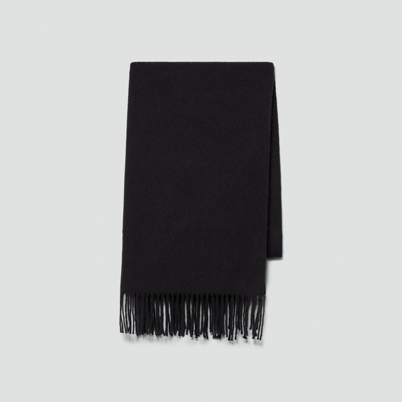 Classic Scarf in Cashmere 1