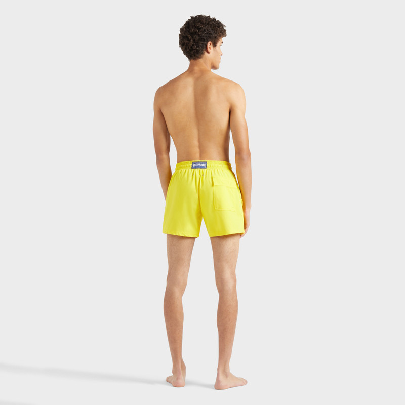 Vilebrequin Men Stretch Short Swim Trunks Solid outlook