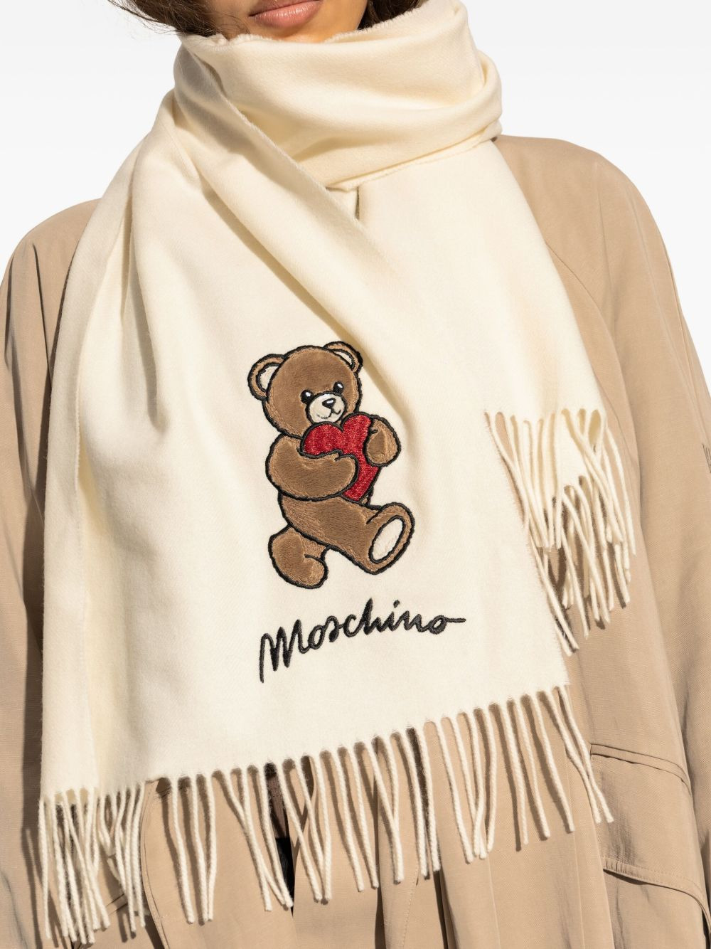 Teddy-heart embroidered wool scarf - 3