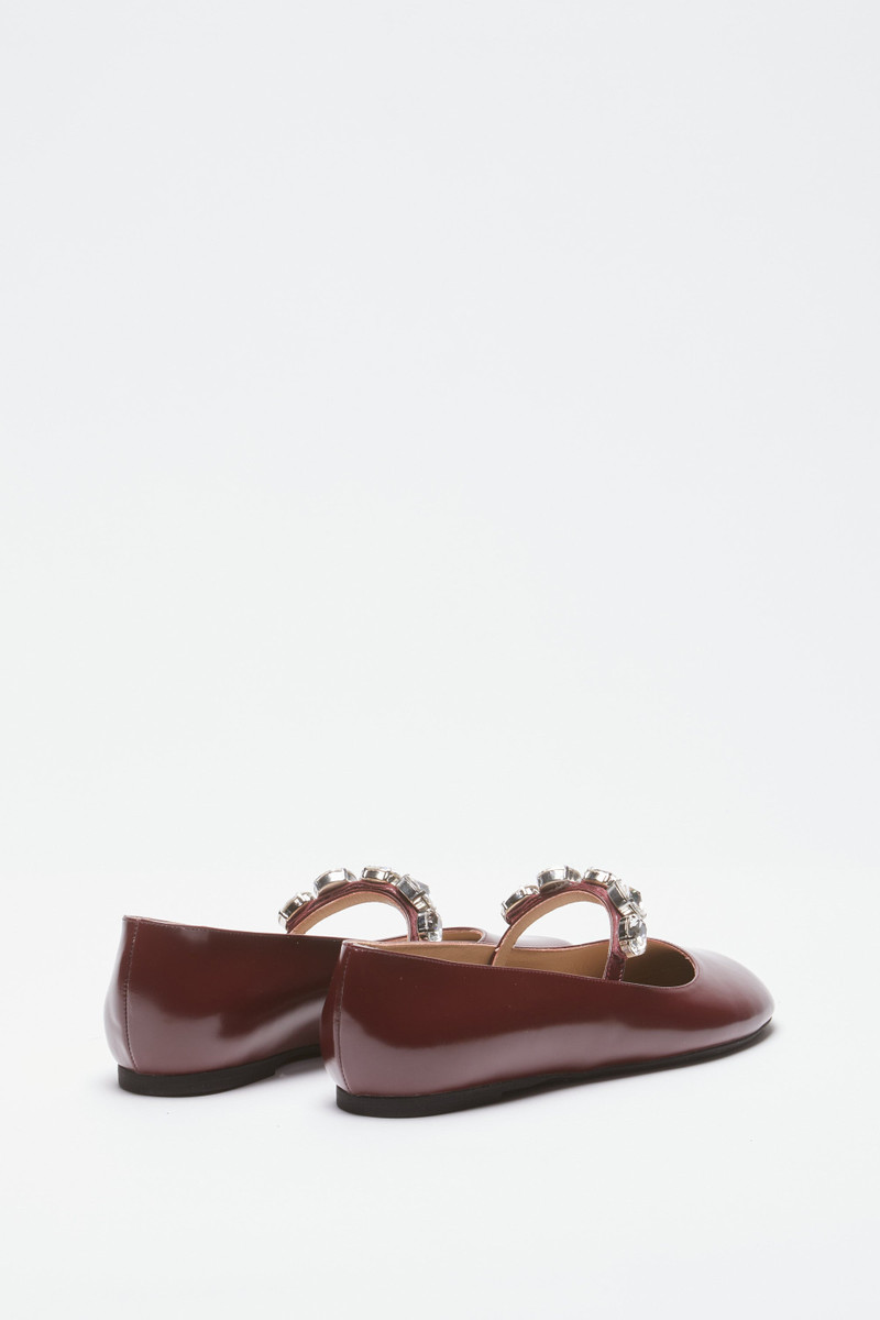 N°21 PATENT LEATHER BALLERINAS WITH MAXI CRYSTALS outlook