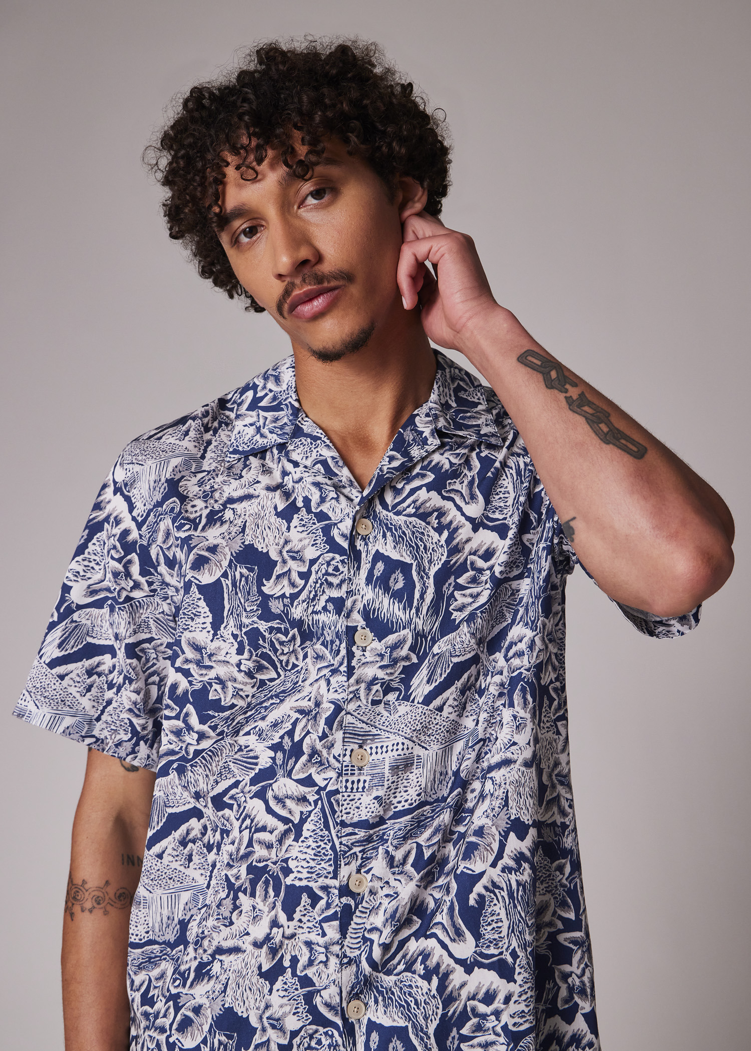 Casual-Fit Navy and White 'Chalet' Print Shirt - 4