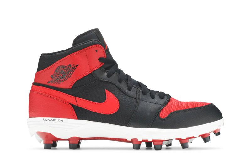 Jordan 1 Mid TD Cleat 'Bred' - 1
