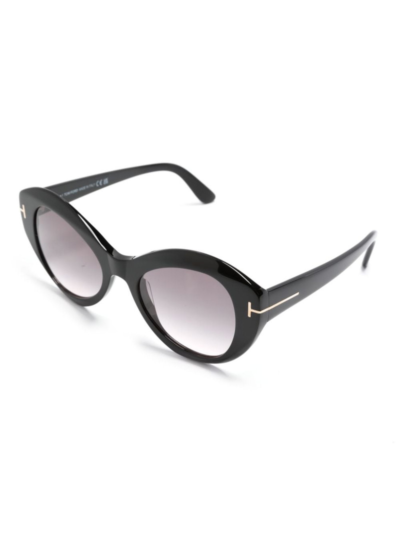 TOM FORD Guinivere cat-eye sunglasses outlook
