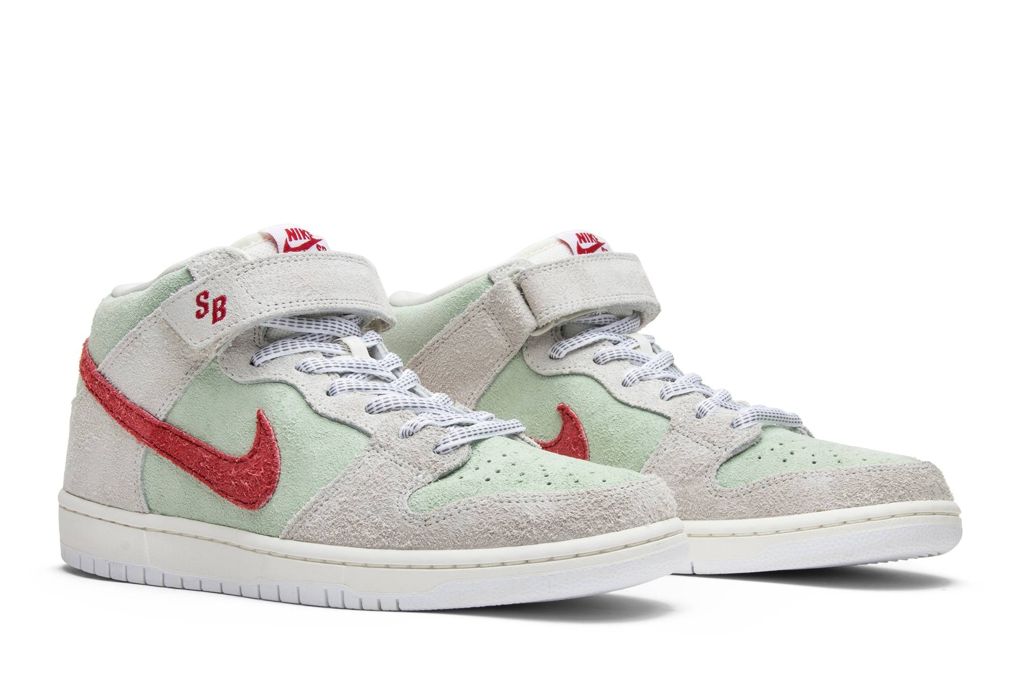 SB Dunk Mid 'White Widow' - 8