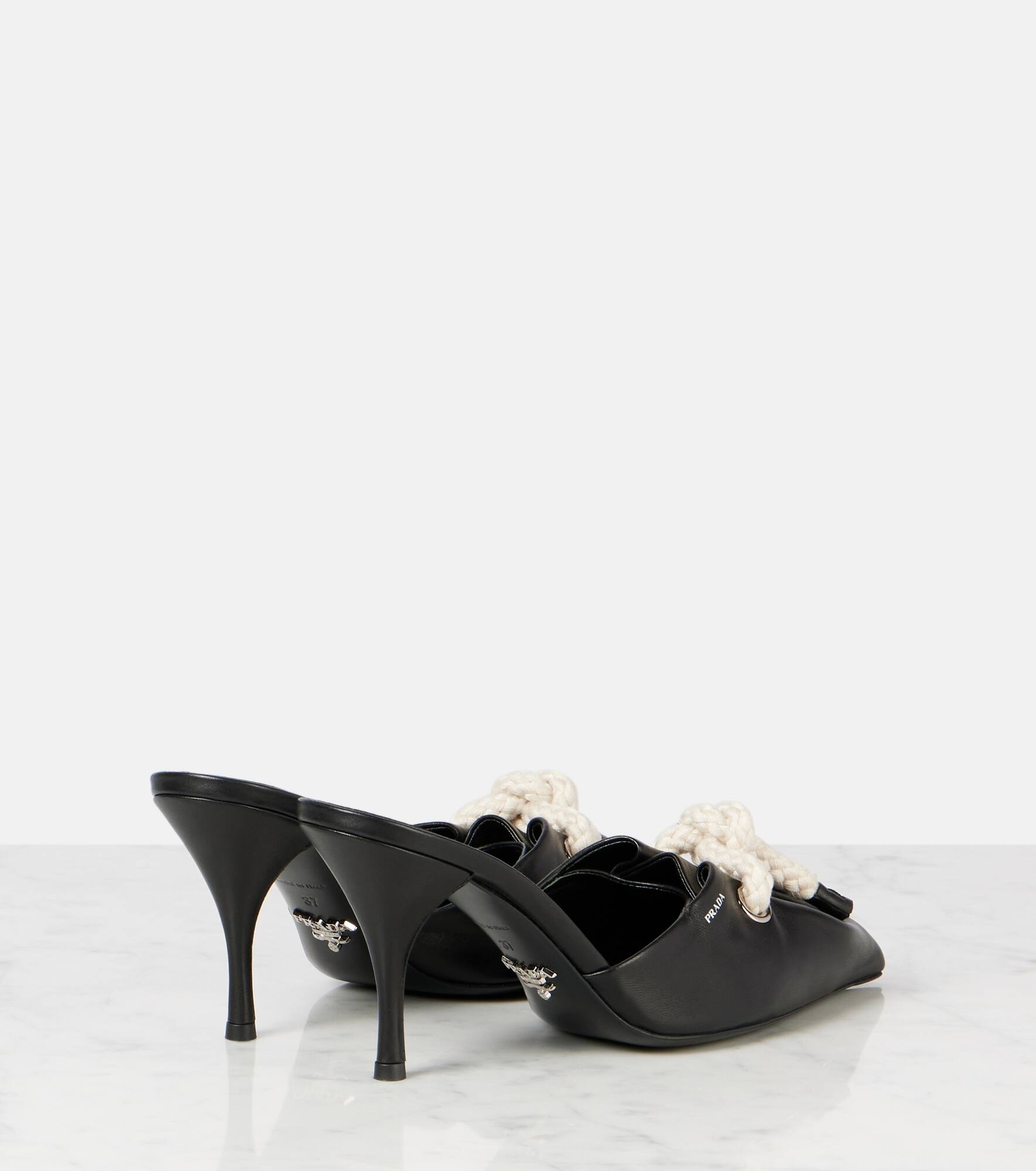 Pointed leather mules - 2
