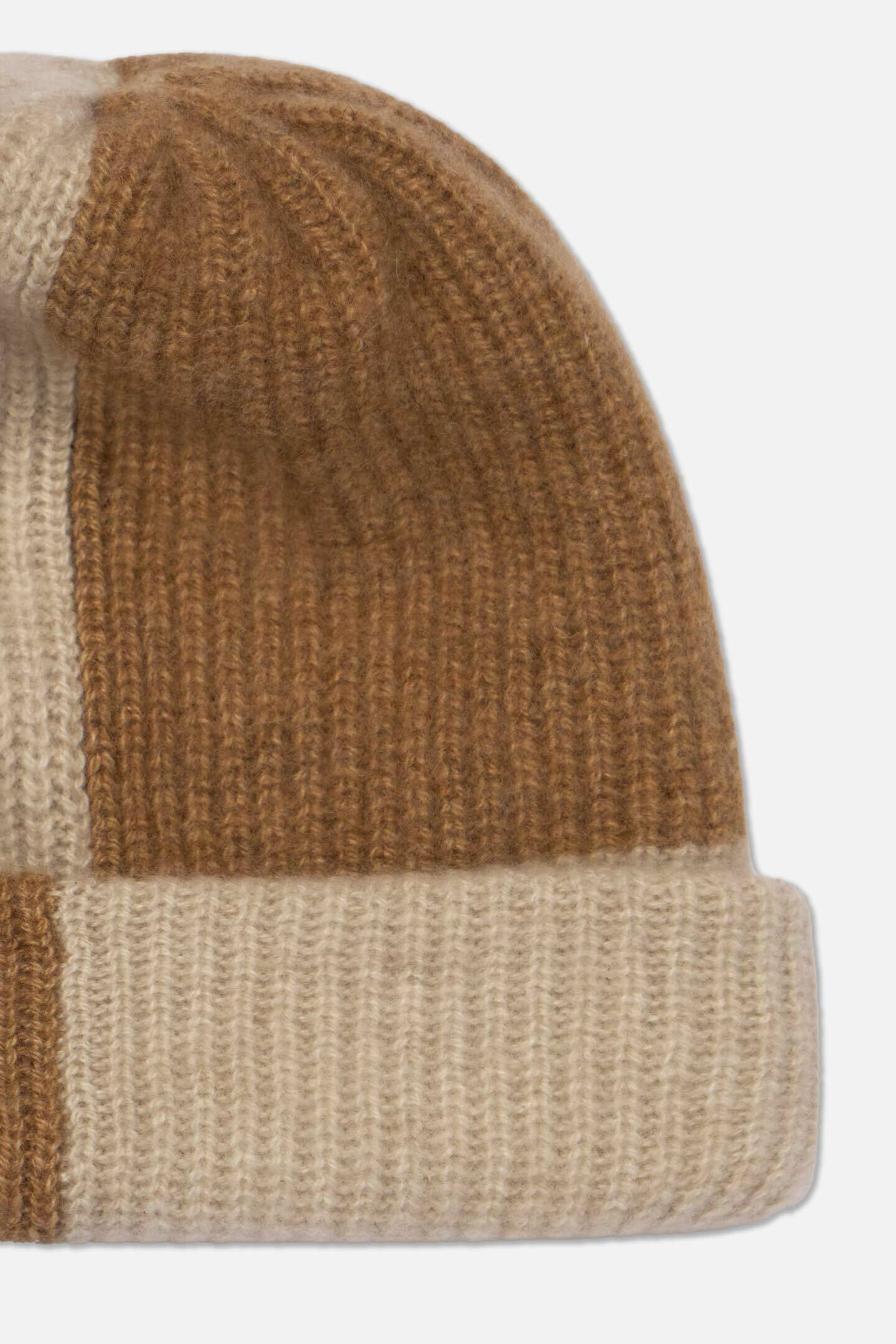 CHECKED WATCHMAN CAP - 2