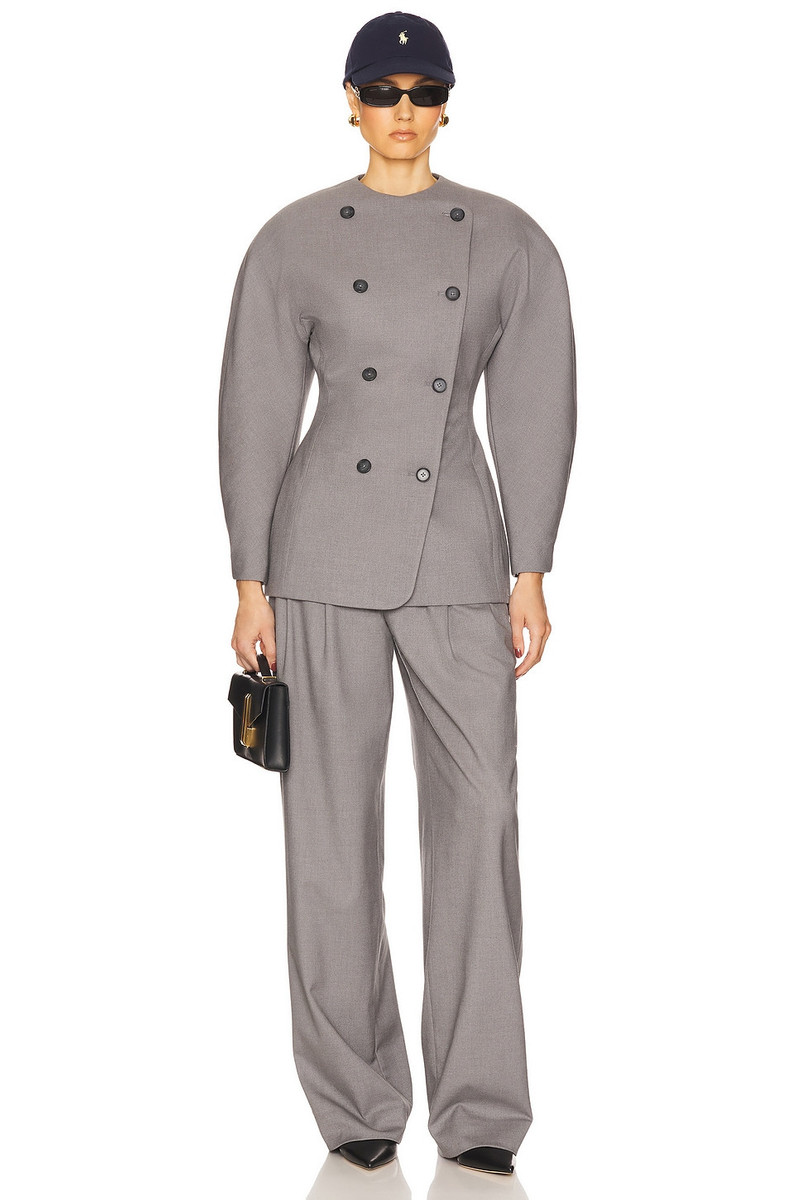 The Curvilinear Blazer 4