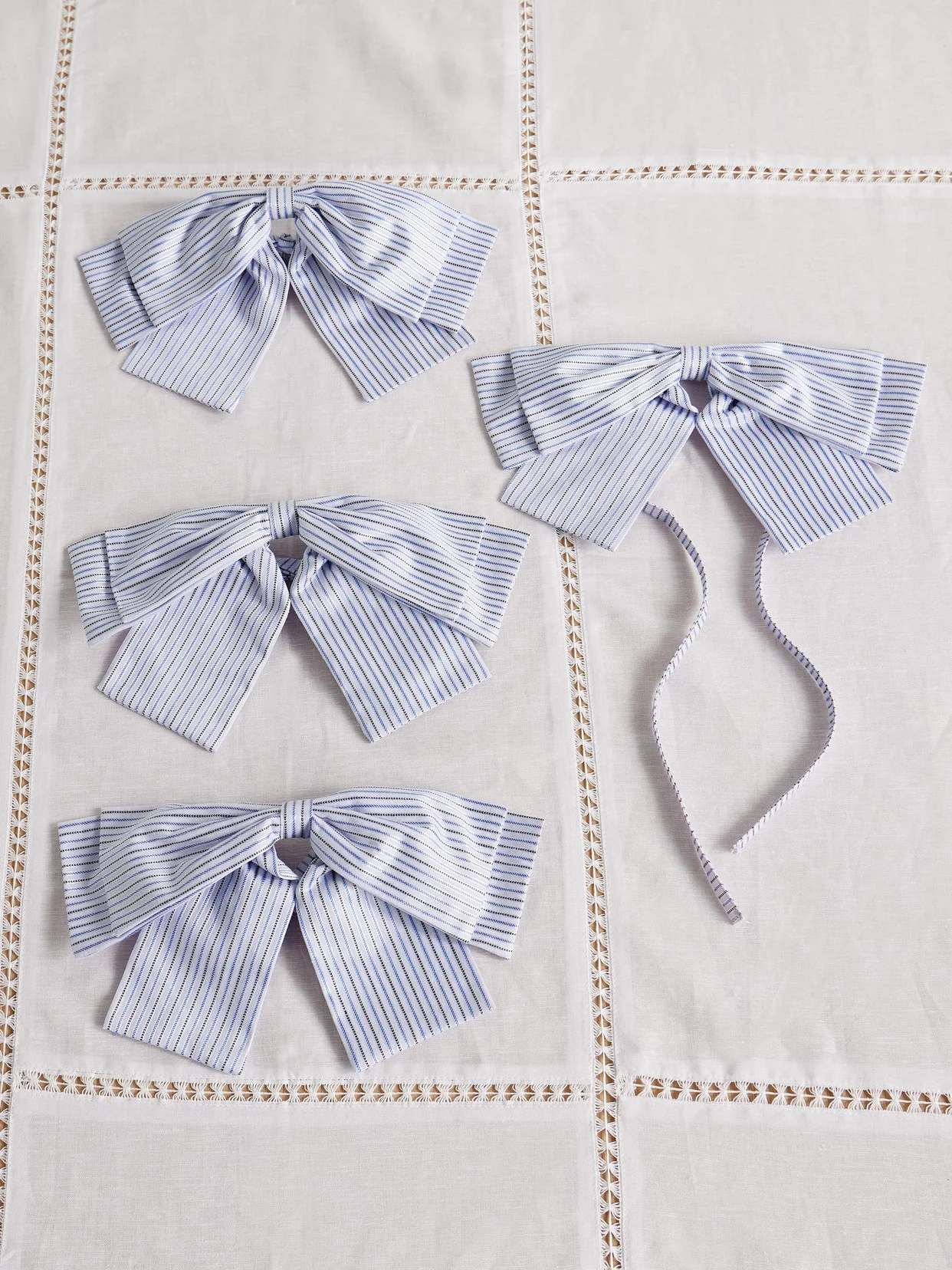 Set Of Four Cotton-blend Jacquard Napkin Bows - 1