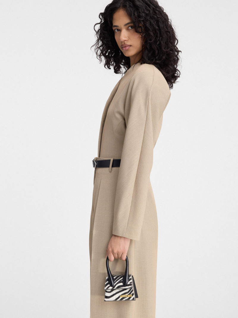 JACQUEMUS Le Chiquito outlook