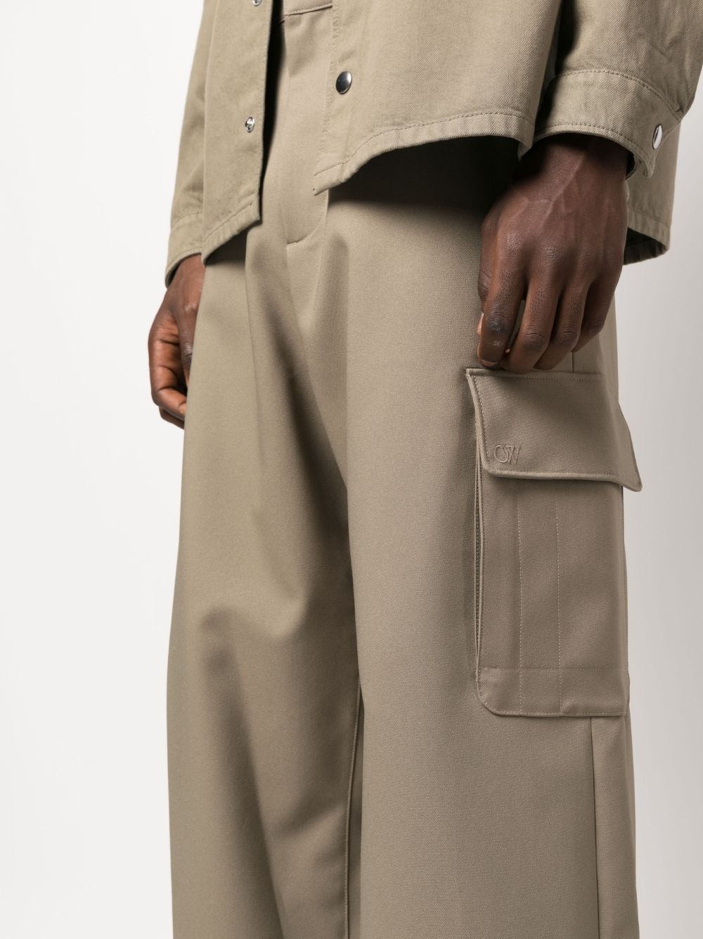 Ow Emb Drill wide-leg cargo trousers - 5