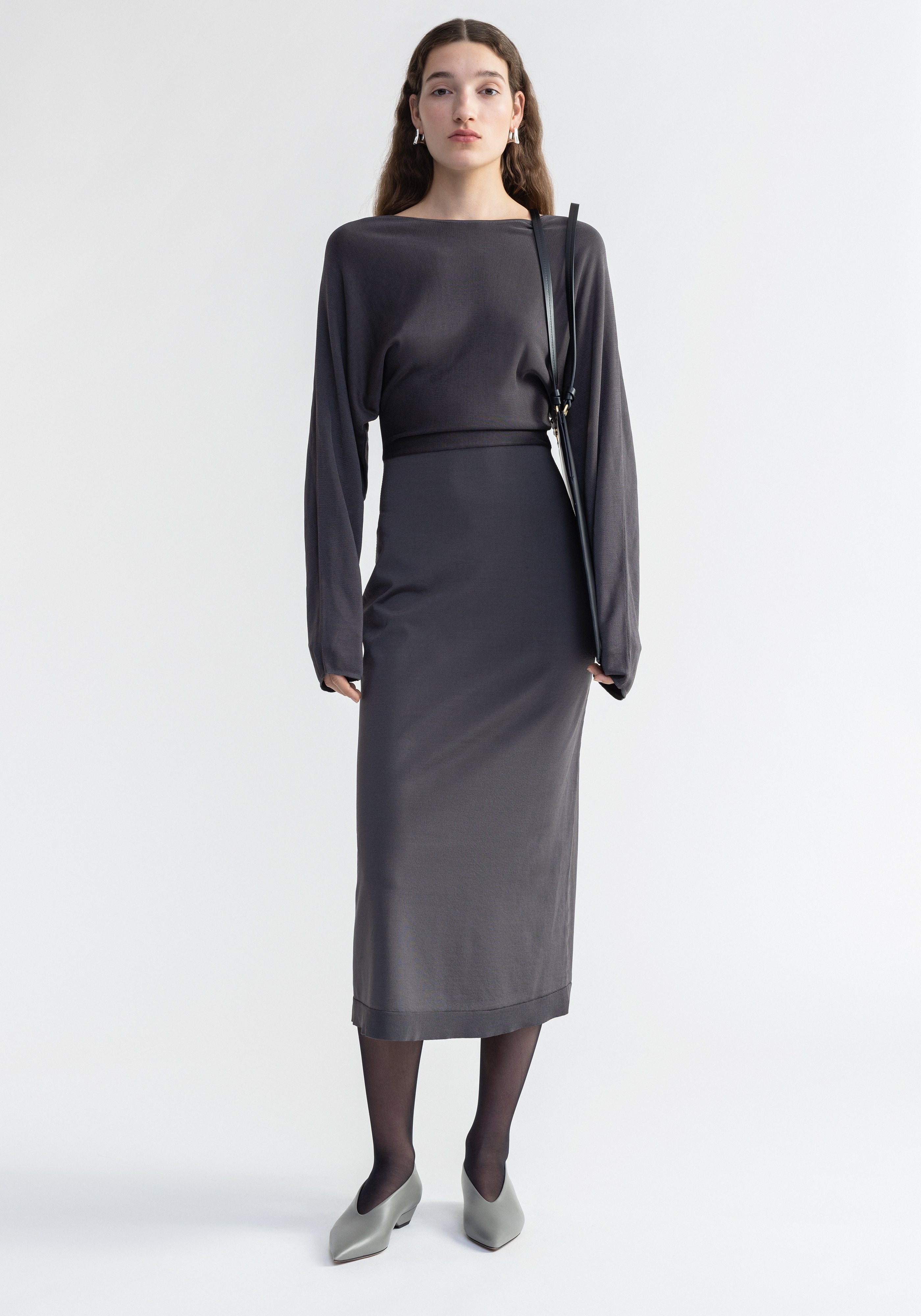LOUISE
Knitted midi dress - 2