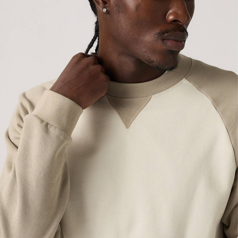 RED TAB™ CREWNECK SWEATSHIRT 5