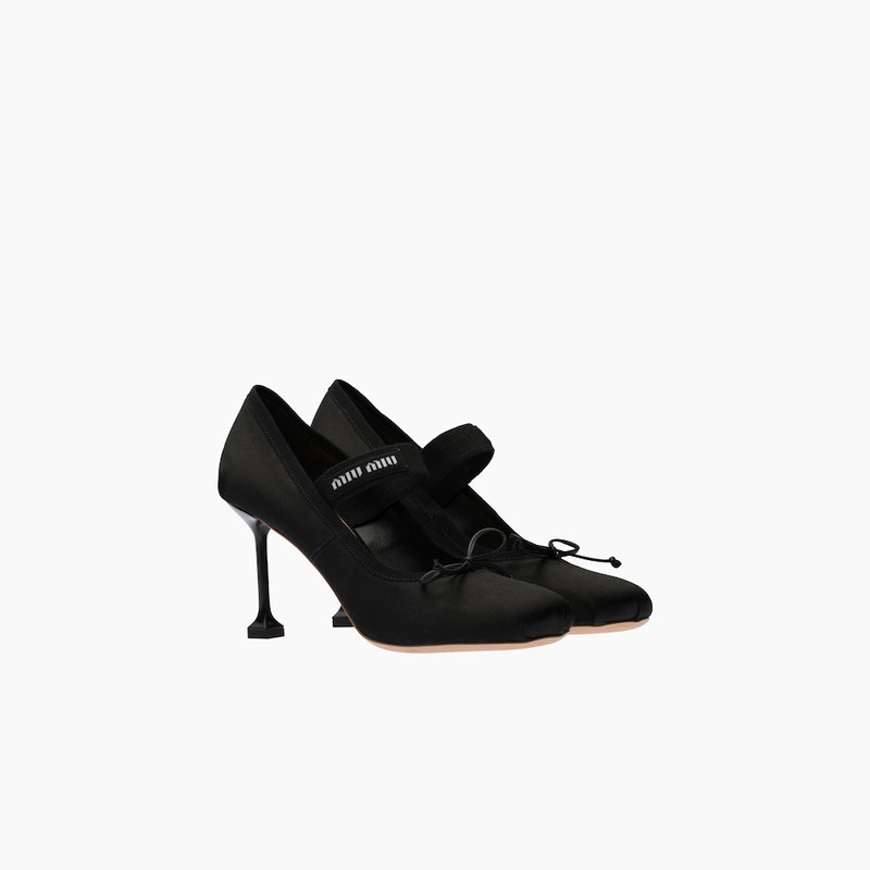 Satin pumps 1