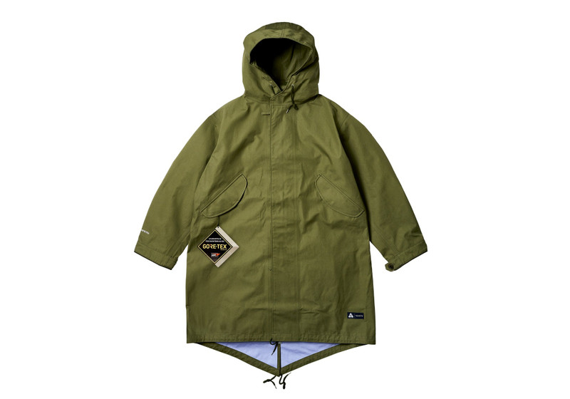 PALACE NANAMICA GORE-TEX HOODED COAT SAGE GREEN - 1