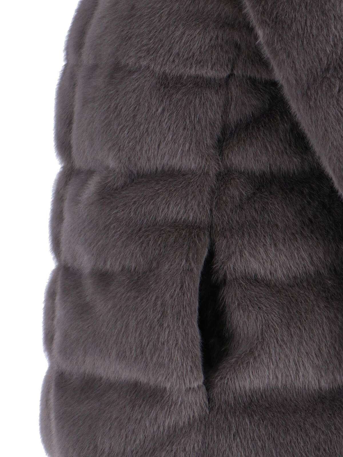 FUR COAT - 4