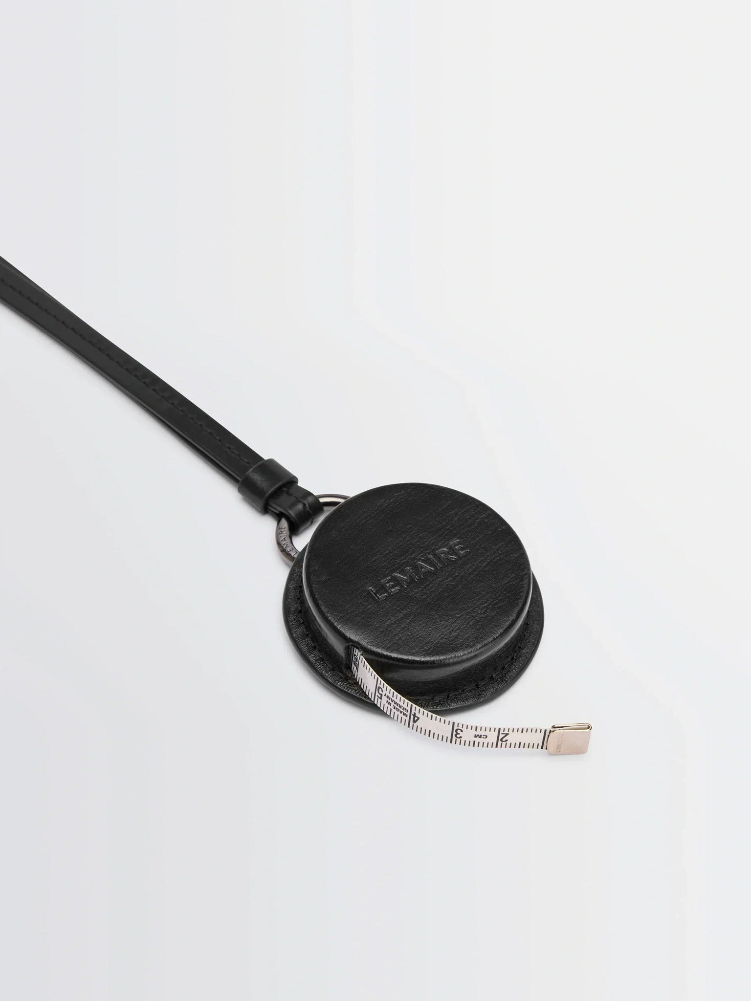 Molded Tape Necklace - Black - 2
