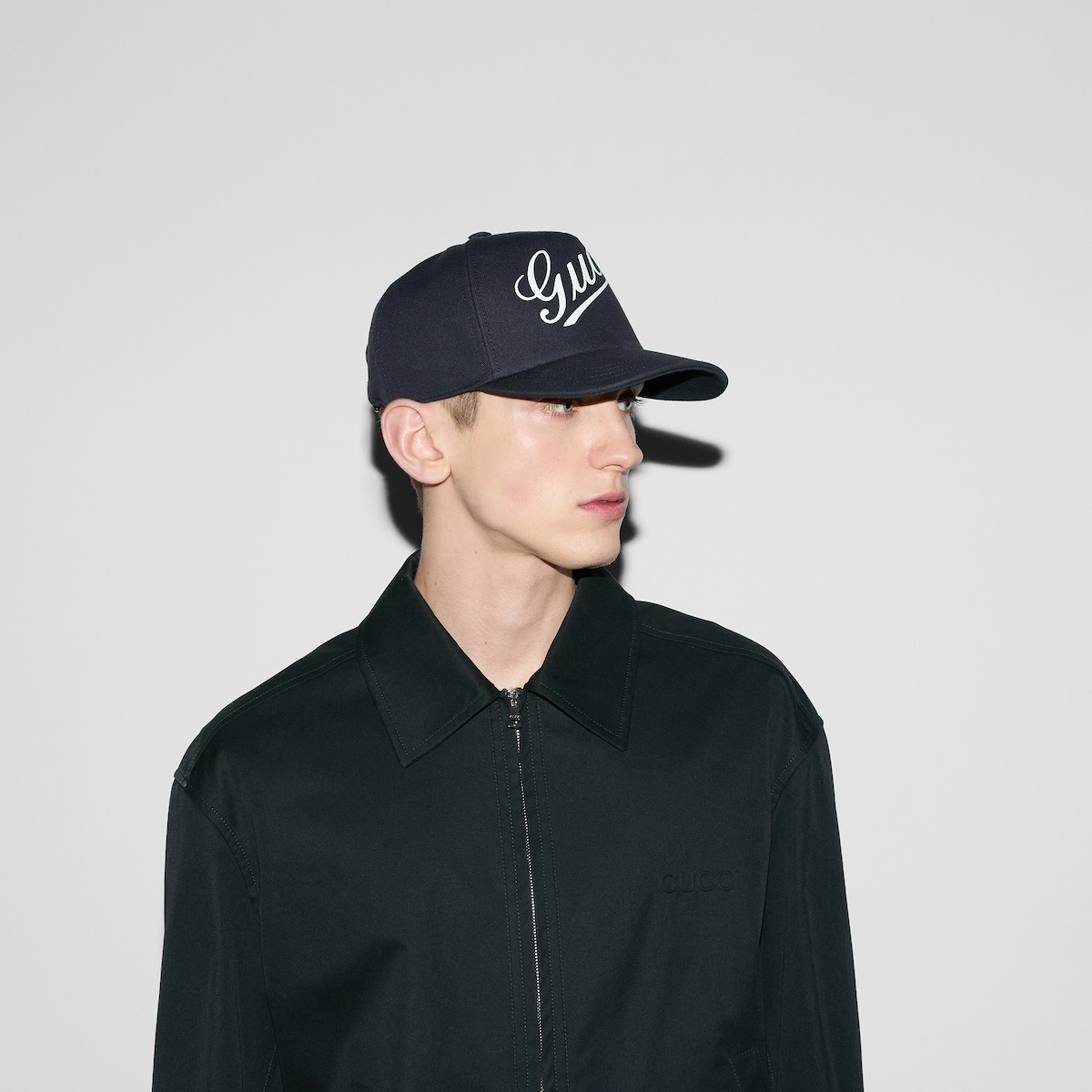 Baseball hat with Gucci script - 3