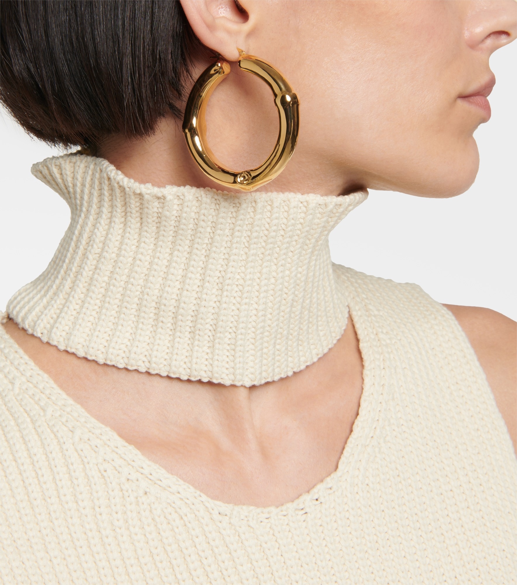 ピアス JIL SANDER  Bamboo hoop earrings Small Bamboo hoop earrings in silver - Jil Sander | Mytheresa