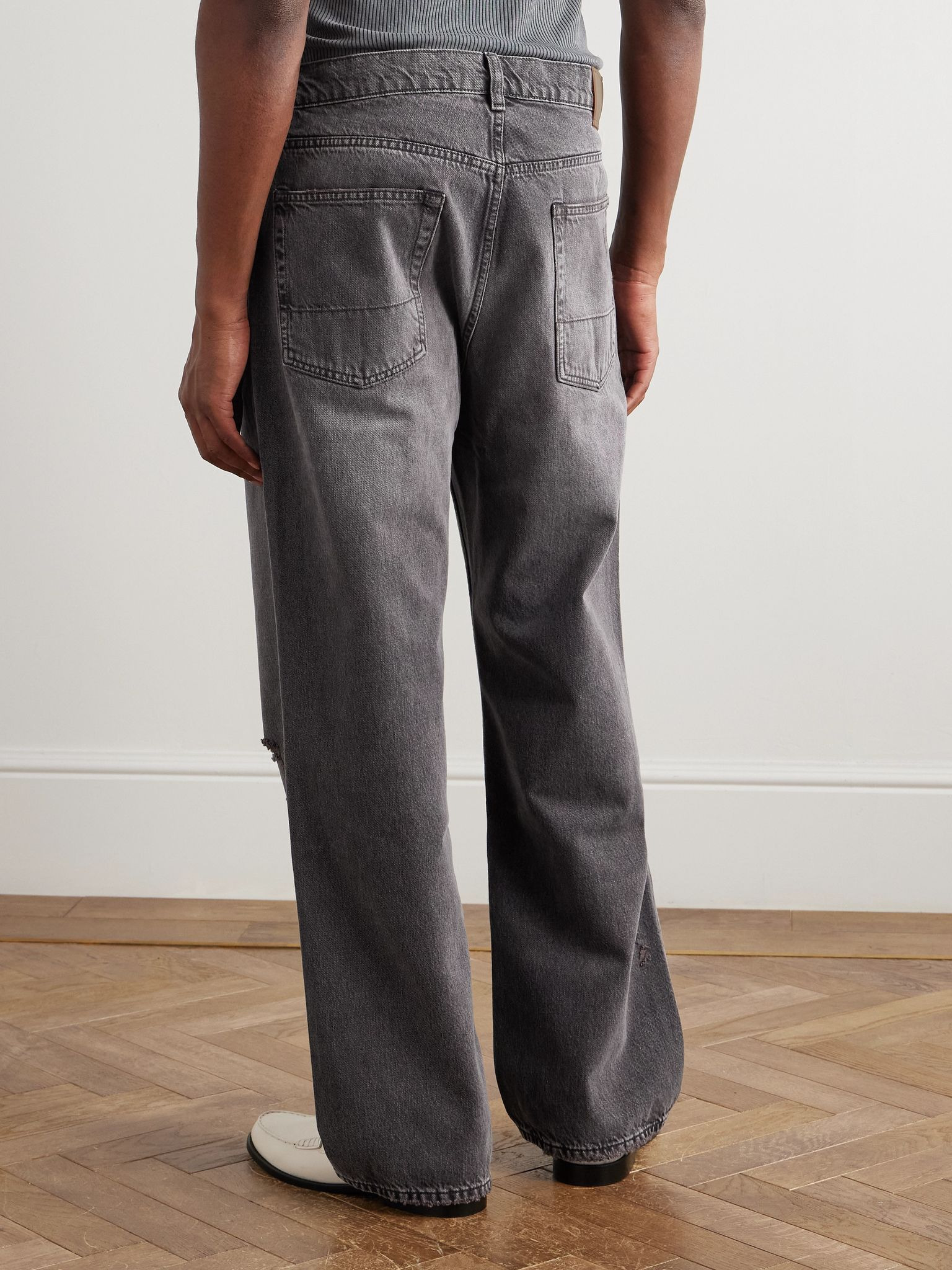 Third Cut Straight-Leg Distressed Jeans Gray - 4