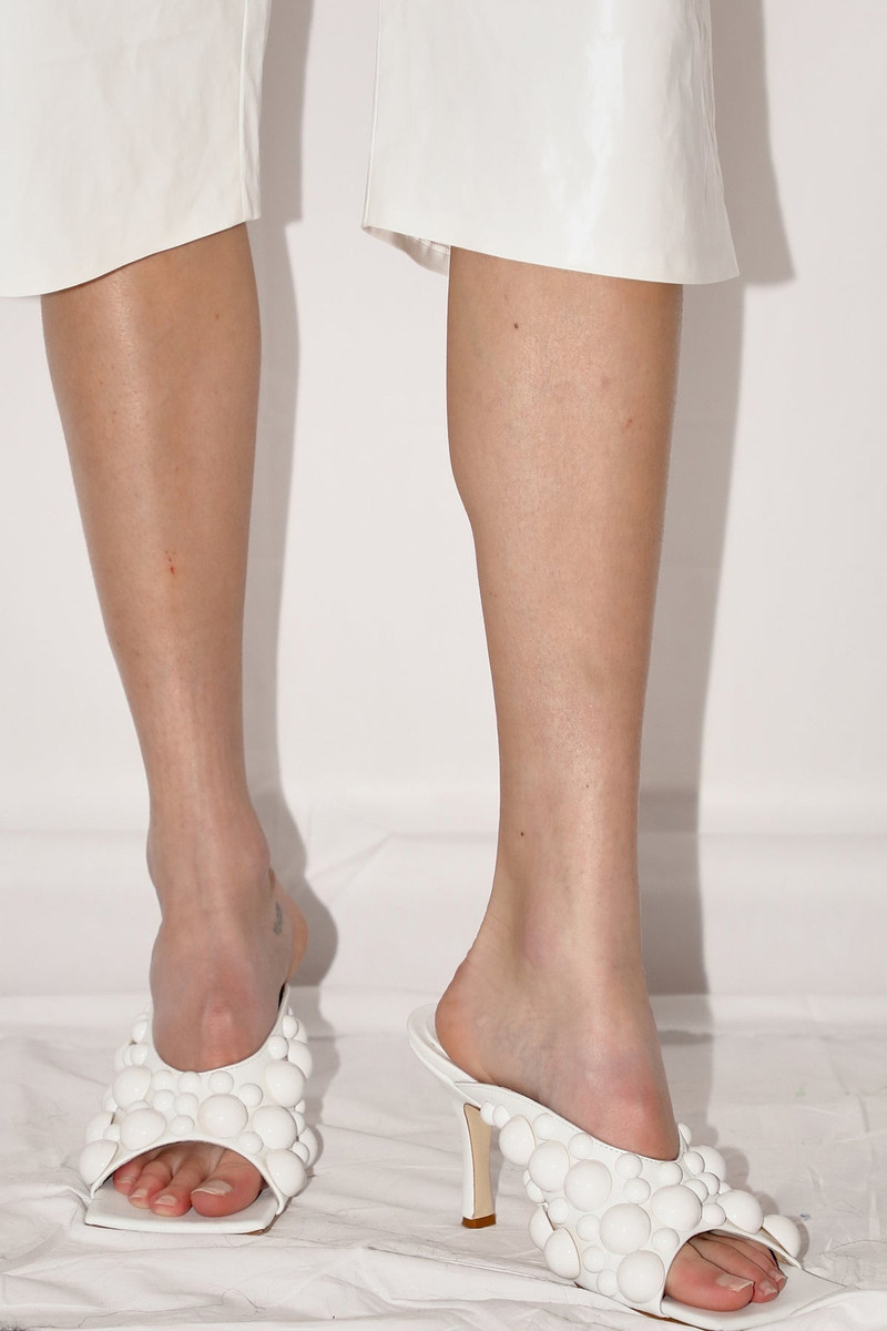 NEW MARION EMBELLISHED MULE PUMP WHITE 6