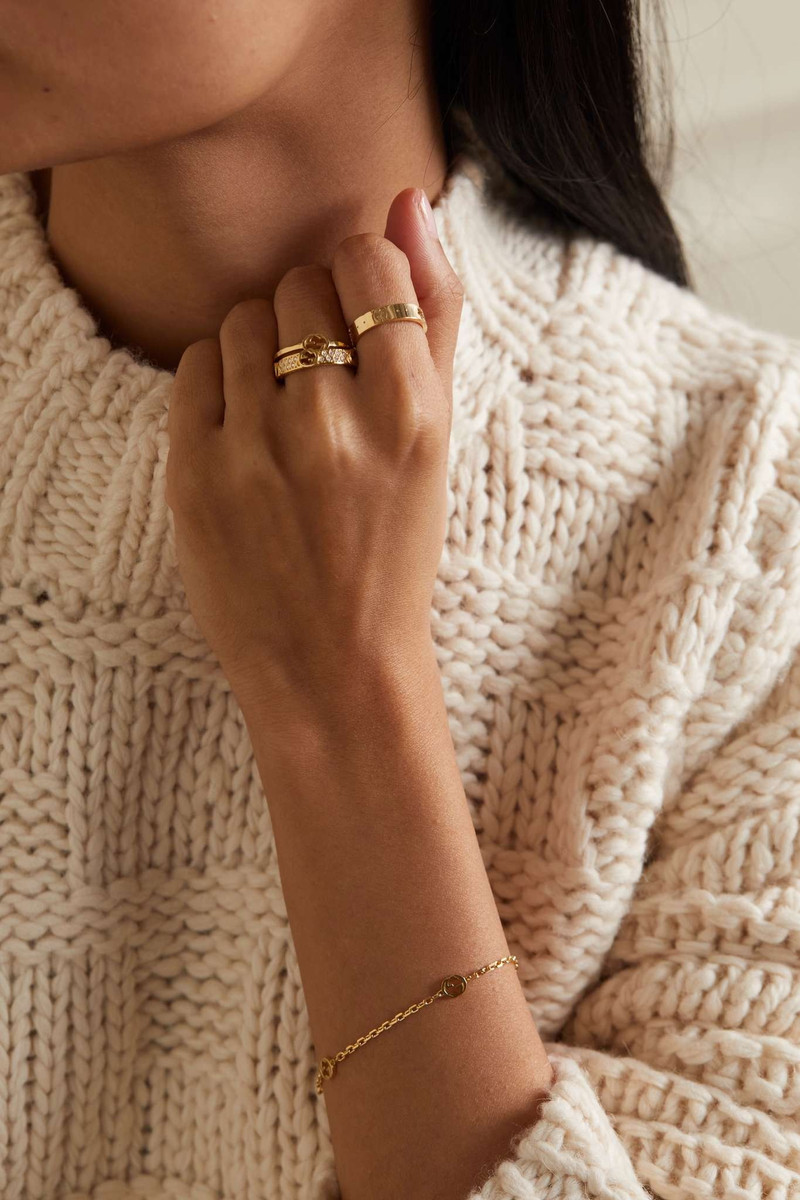 Icon 18-karat gold ring 6