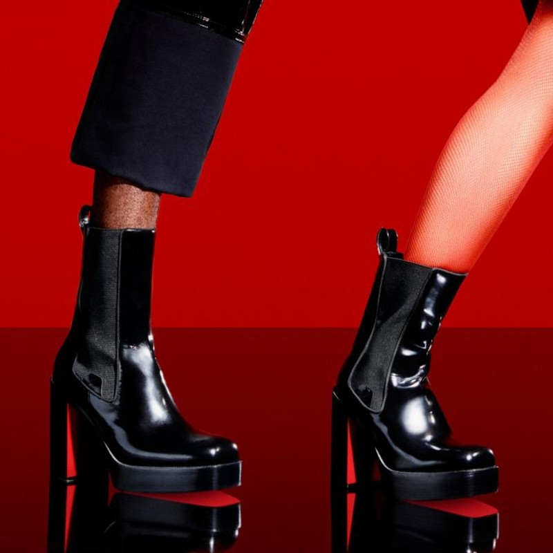 Chelsea Stage BLACK 4