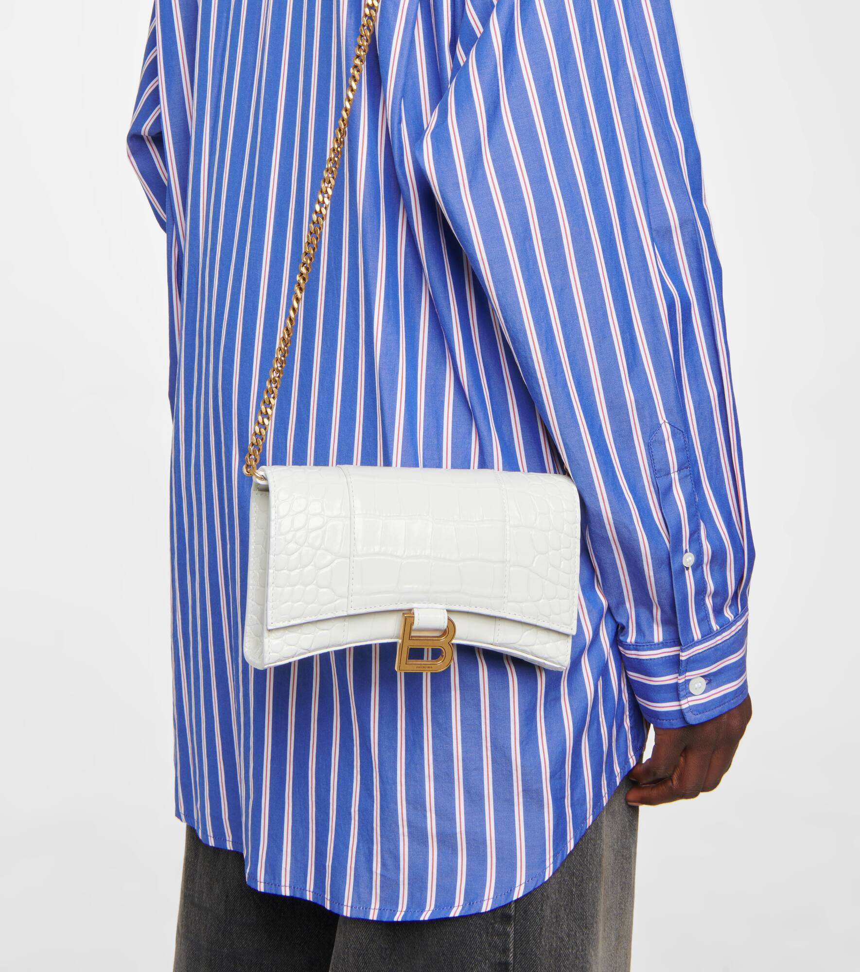 Hourglass leather wallet on chain - 2