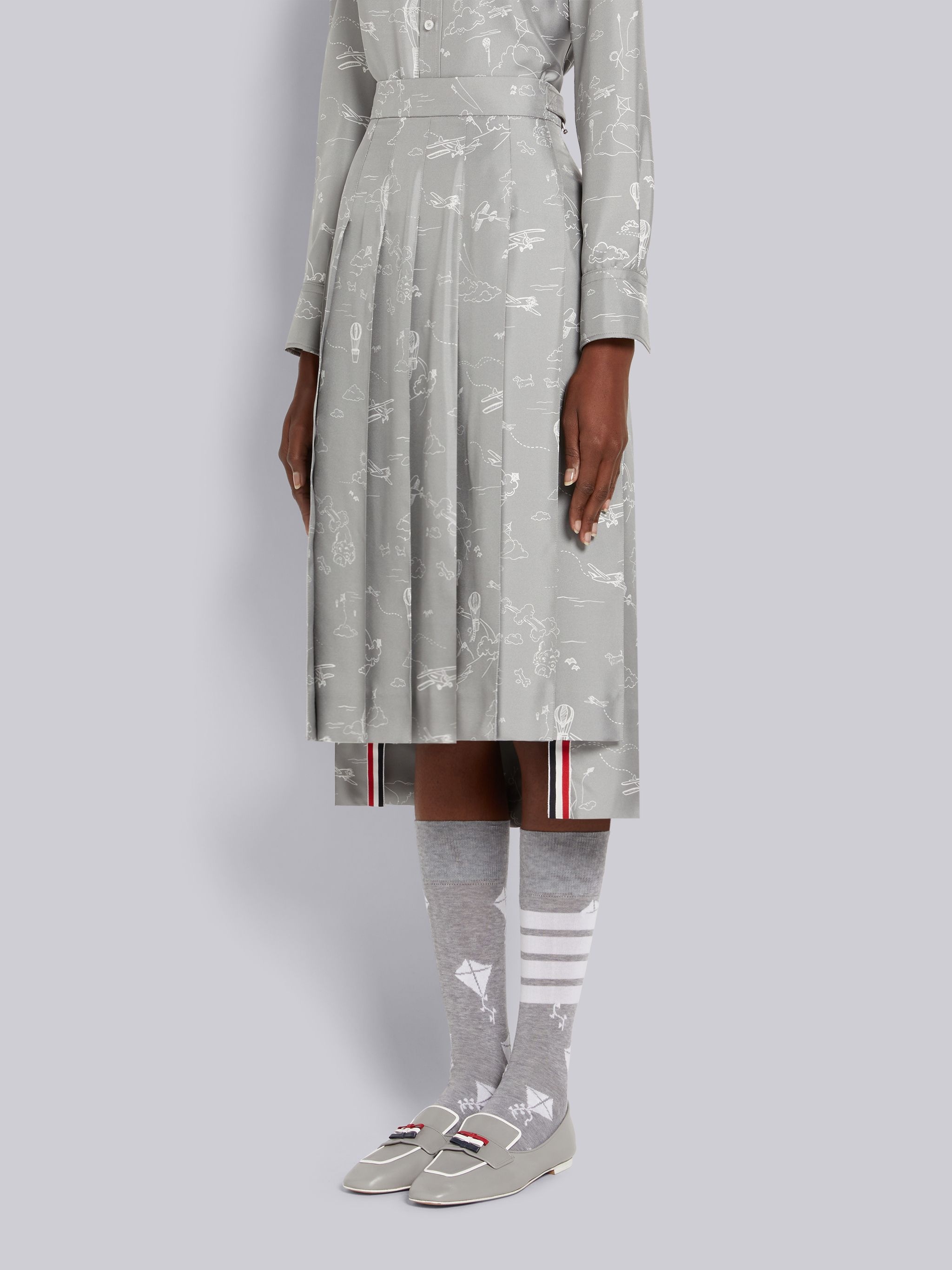 Medium Grey Sky Toile Printed Silk Twill Dropped Back Pleated Below the Knee Skirt - 2