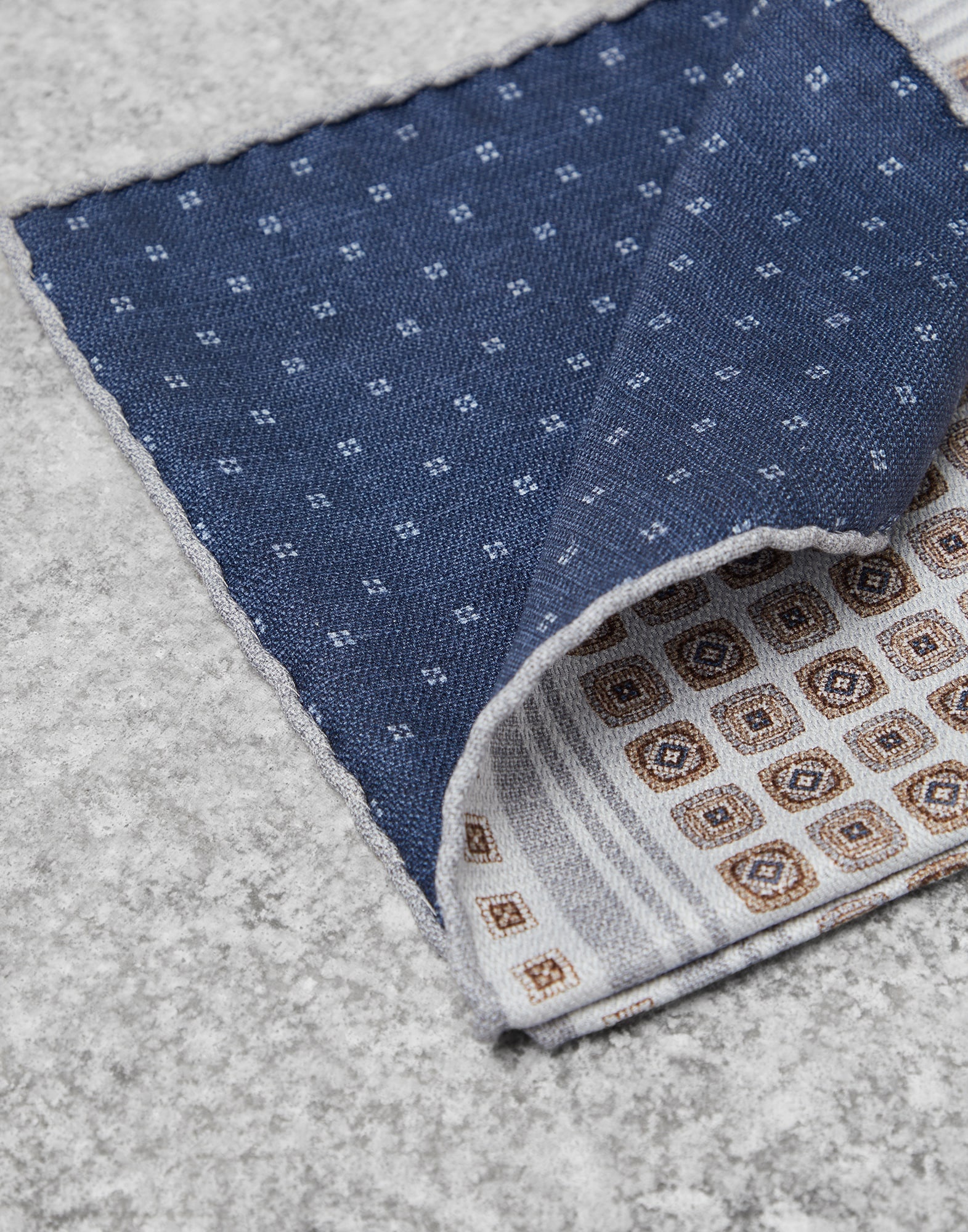 Double face silk pocket square with geometric design - 2