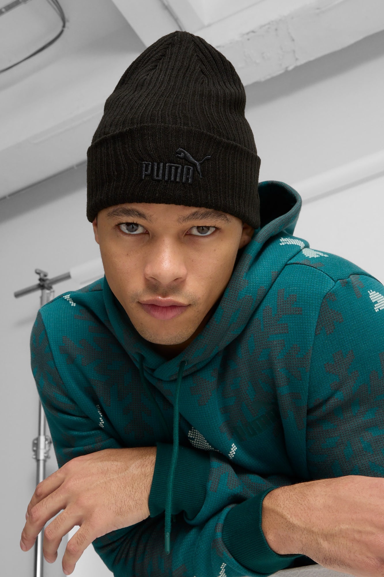 PUMA Logo Ribbed Cuff Beanie 2