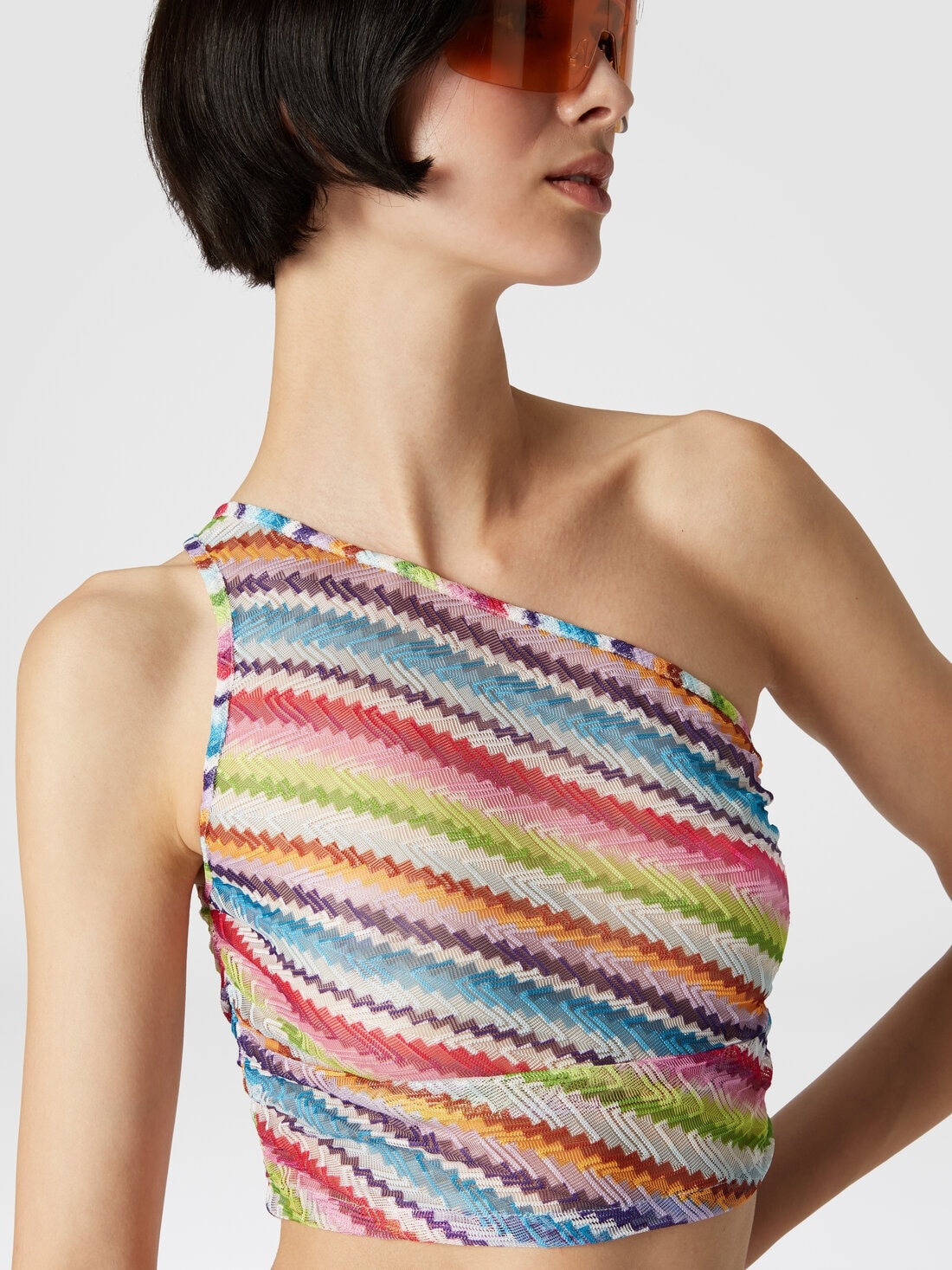 One-shoulder crop top with side gathering - 5
