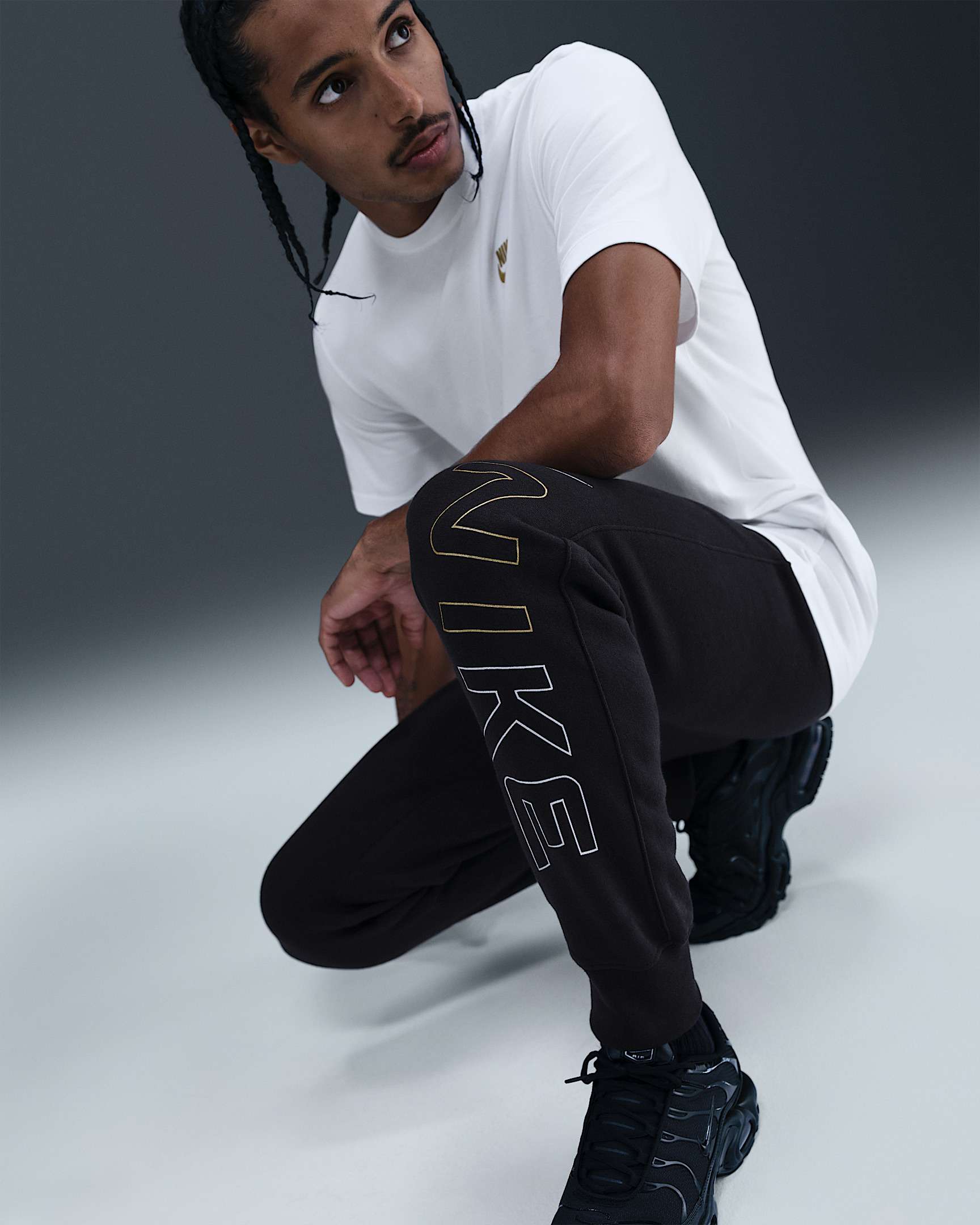 Nike Sportswear Club Men's Fleece Joggers - 5