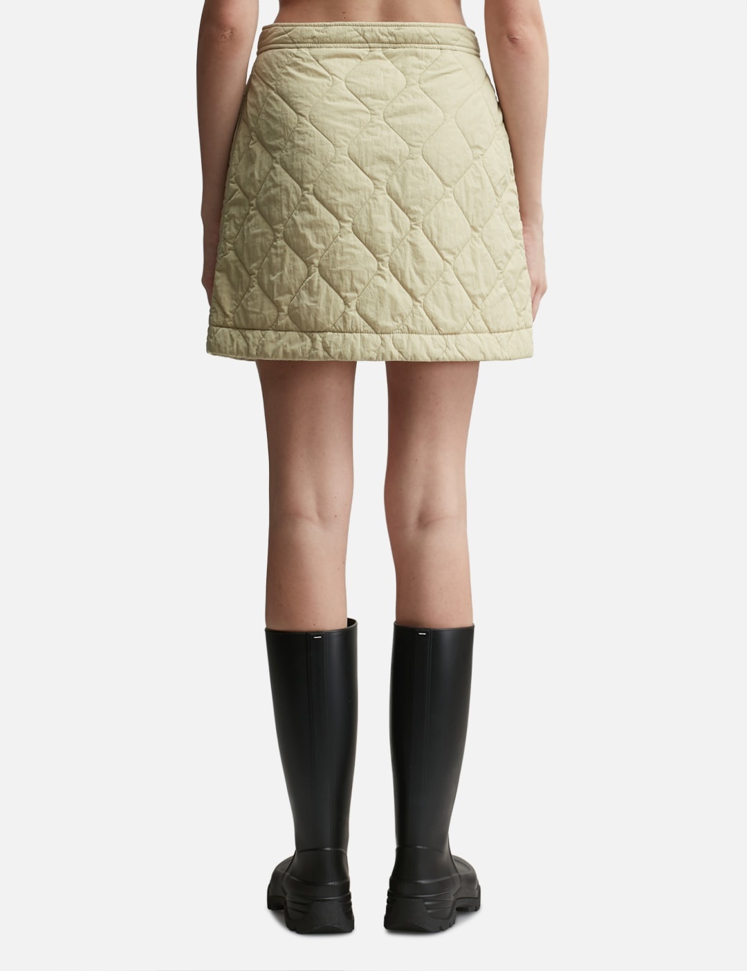 【関税込み】BURBERRY Quilted nylon skirt Burberry QUILTED NYLON MINI SKIRT | hbx | REVERSIBLE