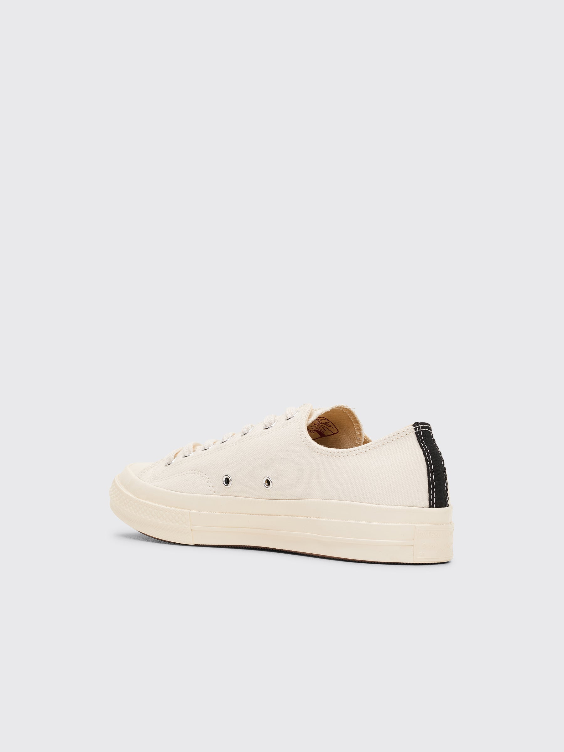 COMME DES GARÇONS PLAY X CONVERSE CHUCK 70 LOW WHITE - 2