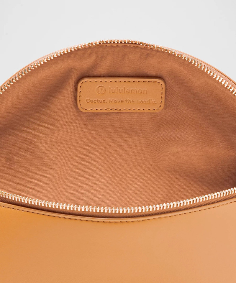 Leather Alternative Saddle Crossbody Bag 2L 4